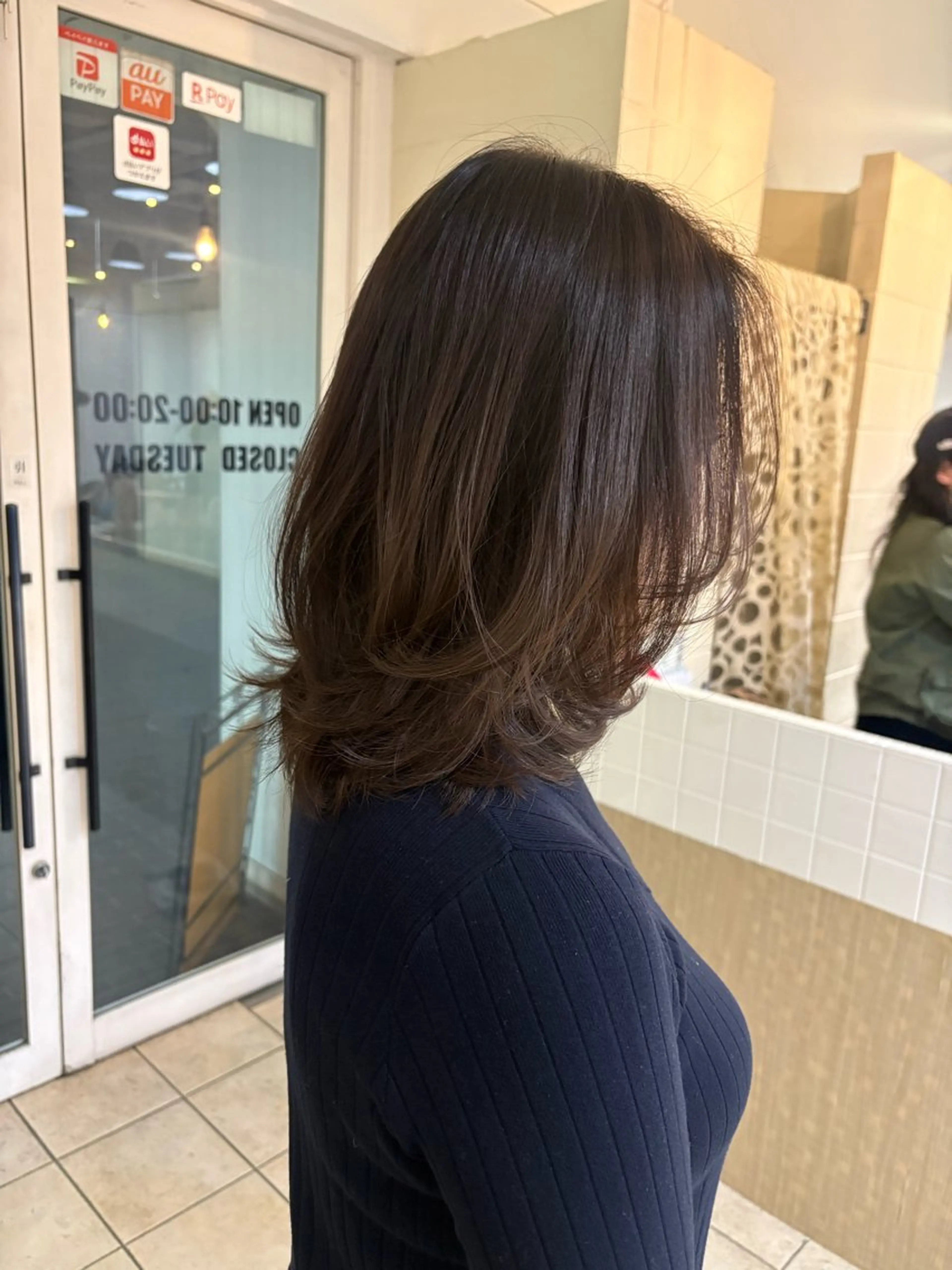 ミディアム カラー カット ヘアカラー トリートメント スズキ ユウナのヘアスタイル