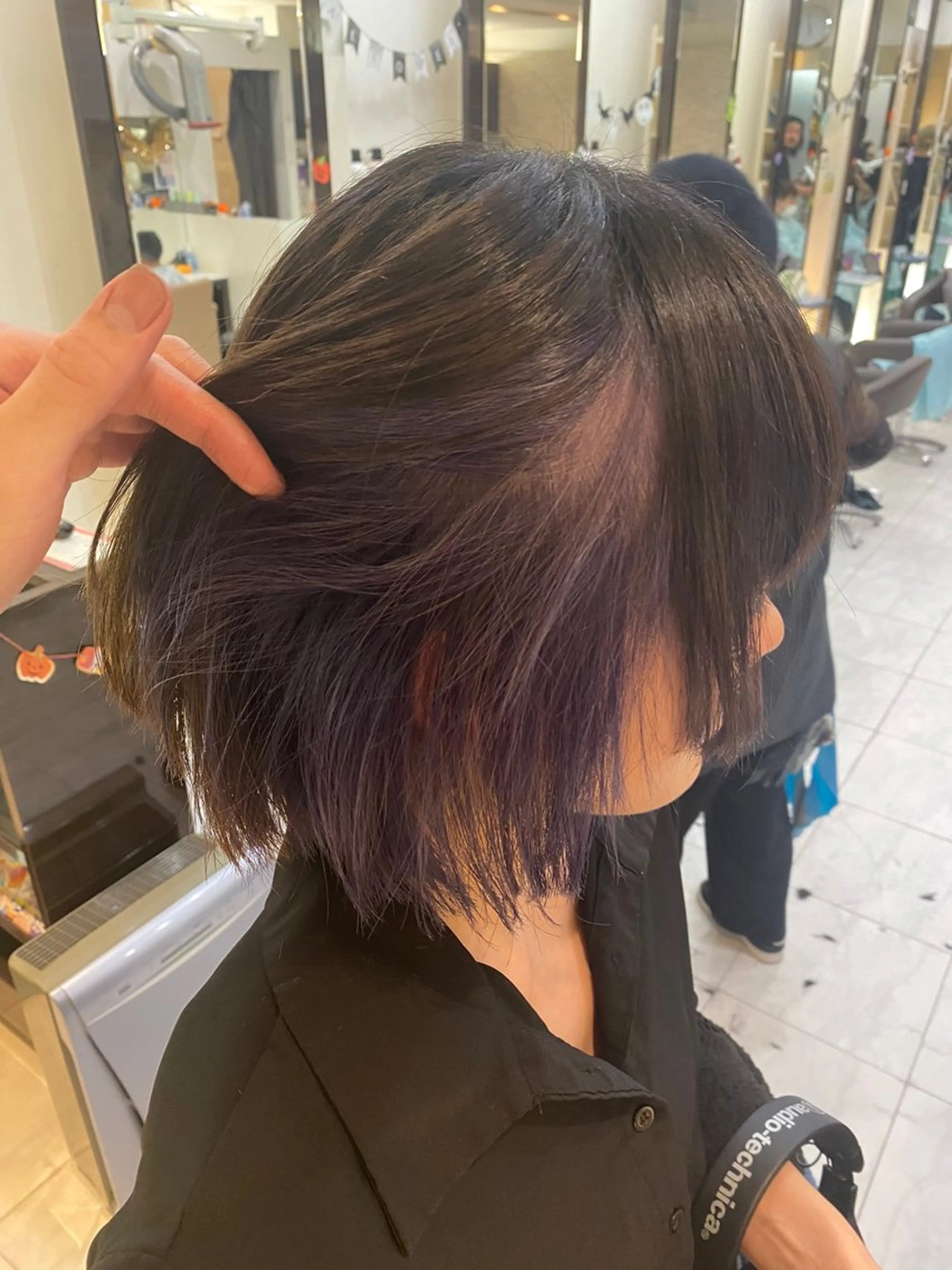 ミディアム カラー ヘアアレンジ 切りっぱなしボブ ショートボブ 黒髪 ブリーチ ブルーカラー カット ヘアカラー トリートメント 目黒 碧人のヘアスタイル