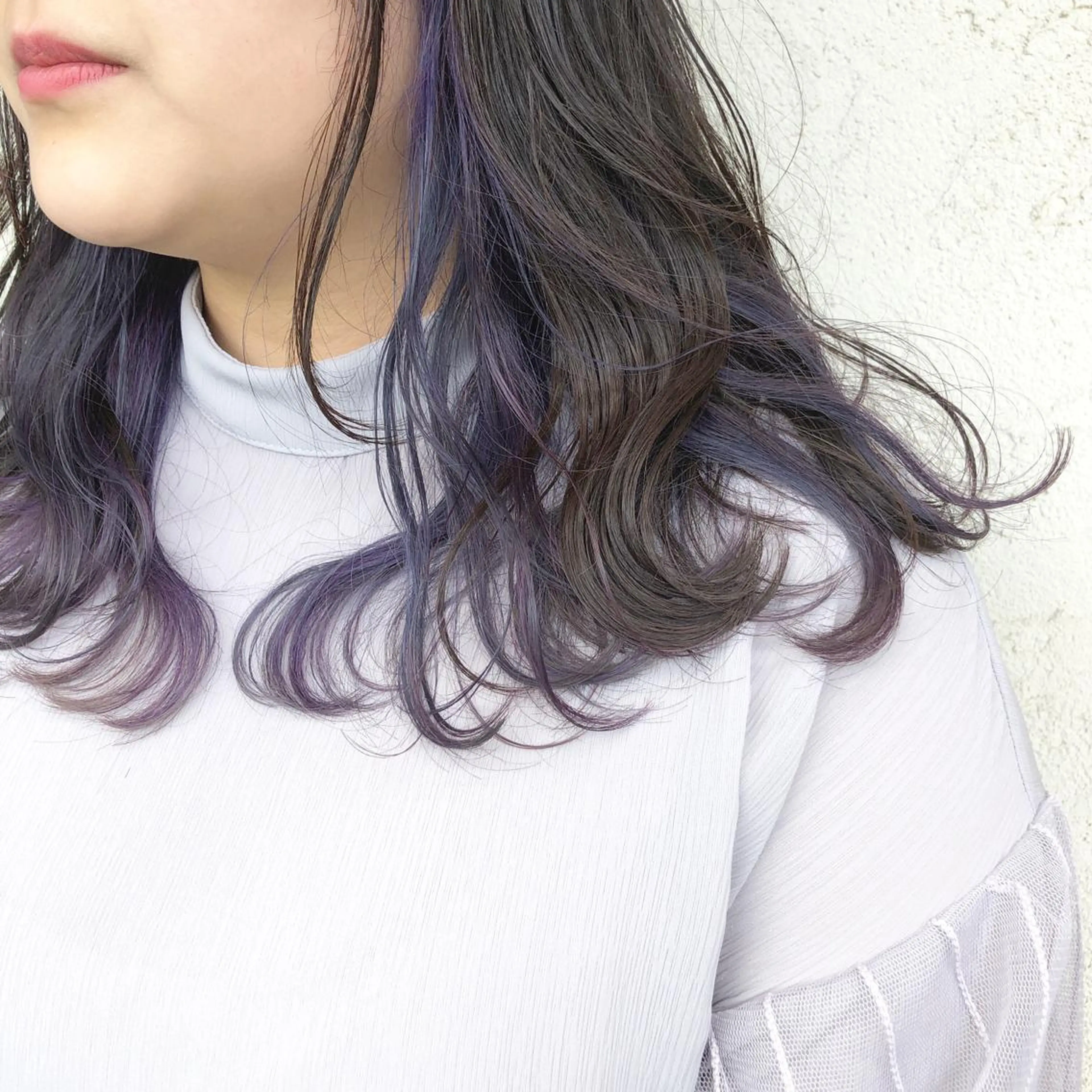 セミロング カラー ブリーチ ブルーカラー 艶髪育成サロン 京橋　shinのヘアスタイル