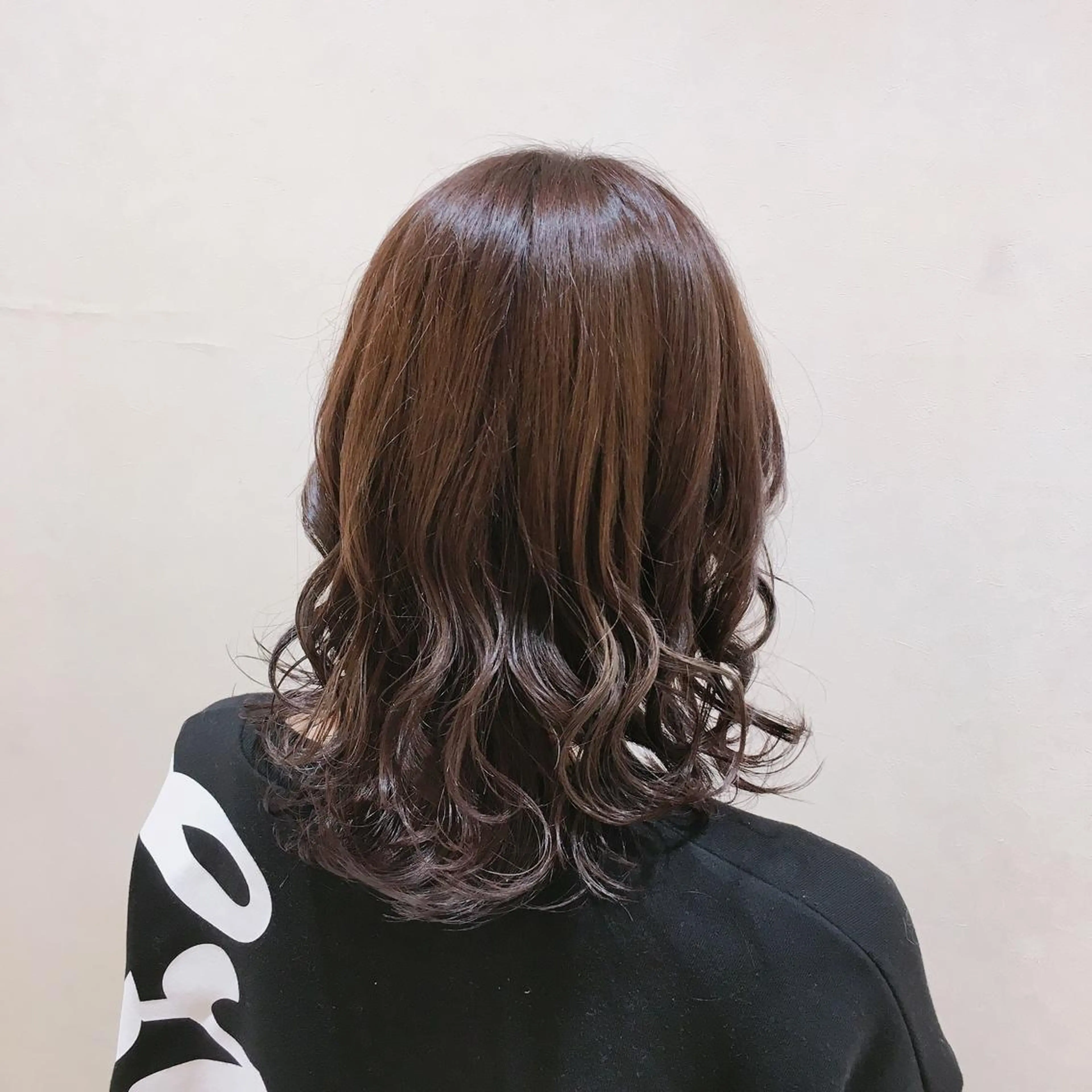 ミディアム カラー カット ヘアカラー トリートメント 吉原 雪乃のヘアスタイル