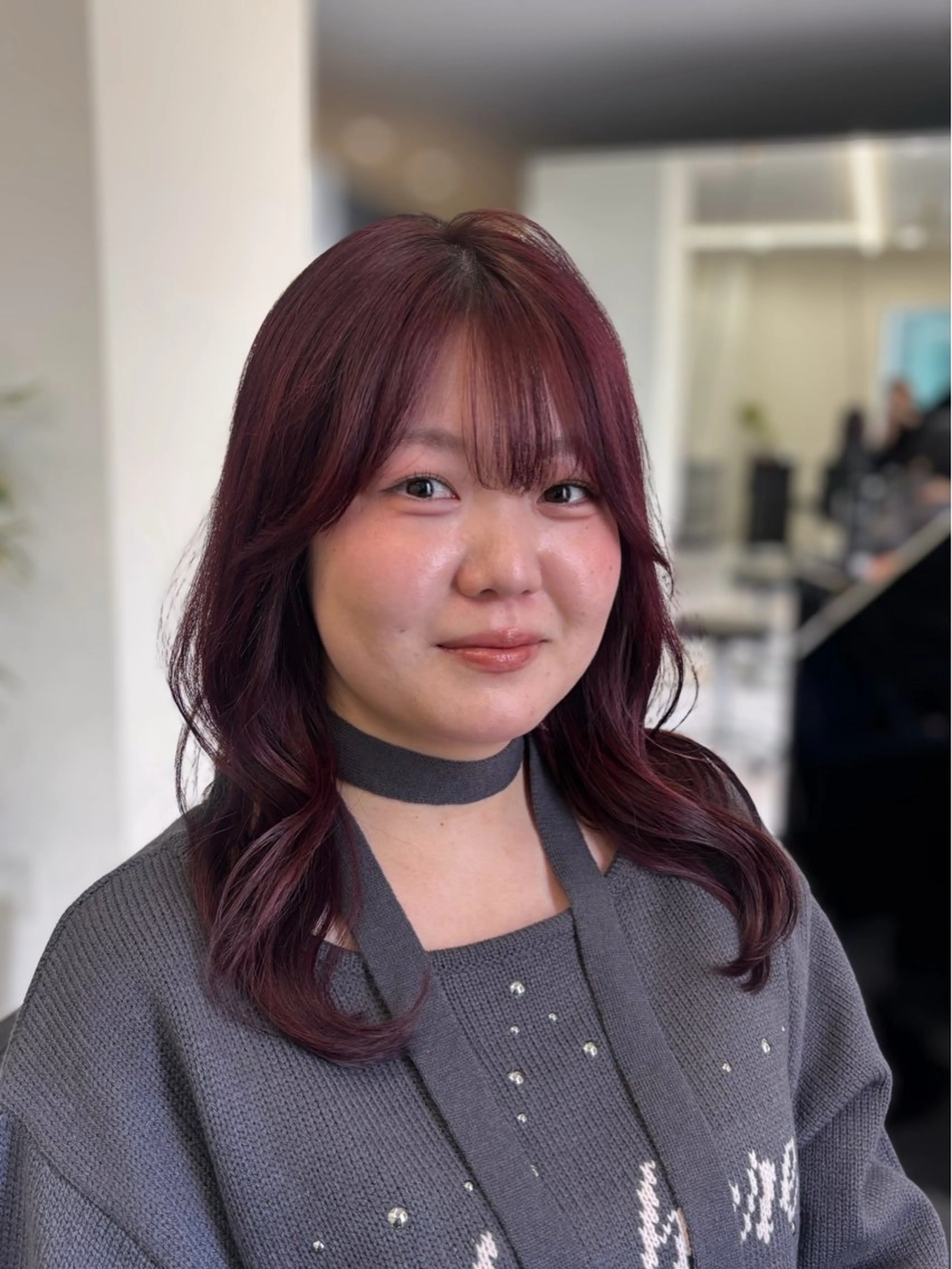 ミディアム カラー ブリーチ ダブルカラー ブリーチなしカラー レッドカラー momo/レイヤー /デザインカラーのヘアスタイル