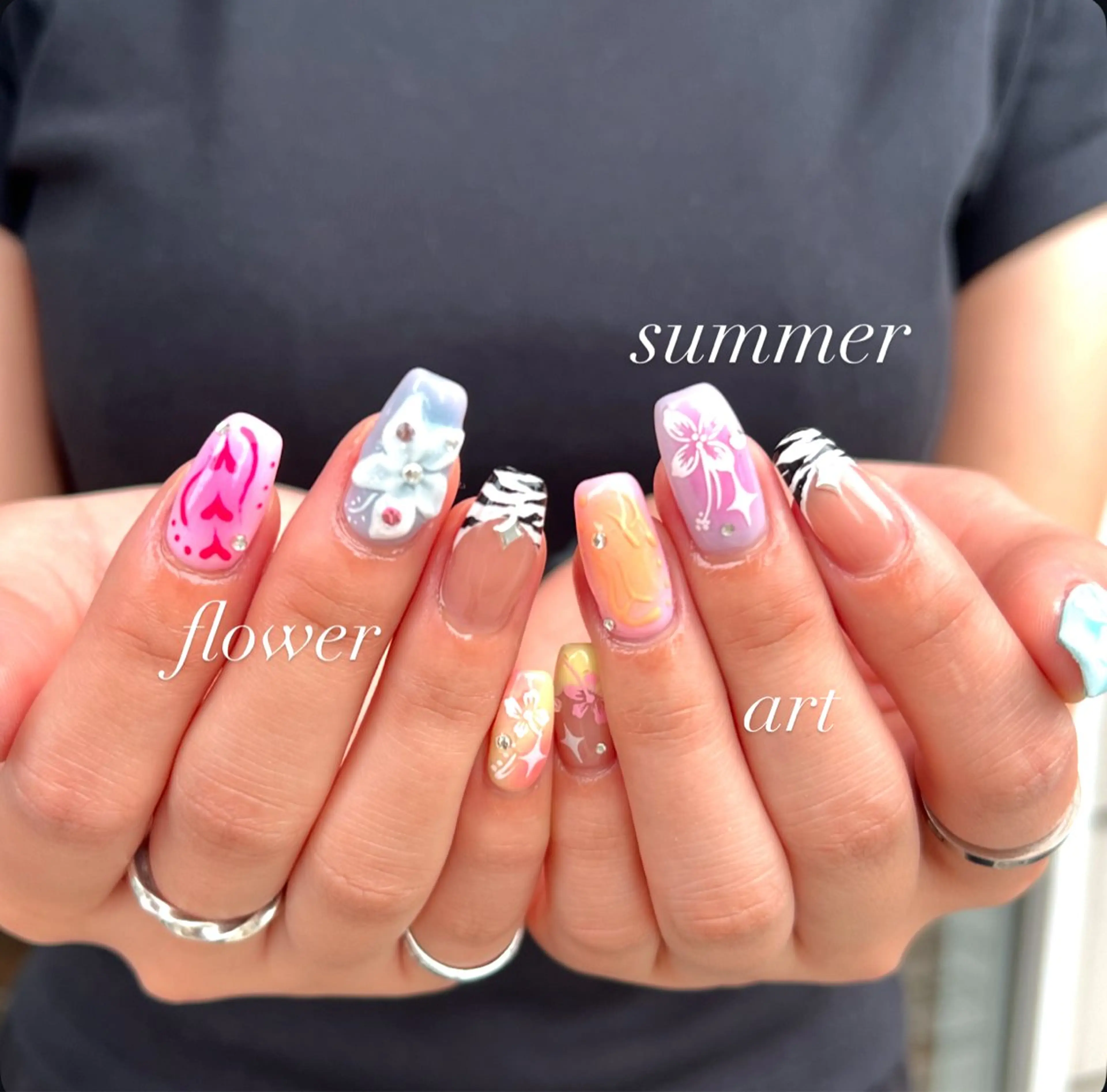 ネイル アートネイル フラワーネイル ハンドネイル Luann nail所属・Luann nail Sakiのネイルデザイン