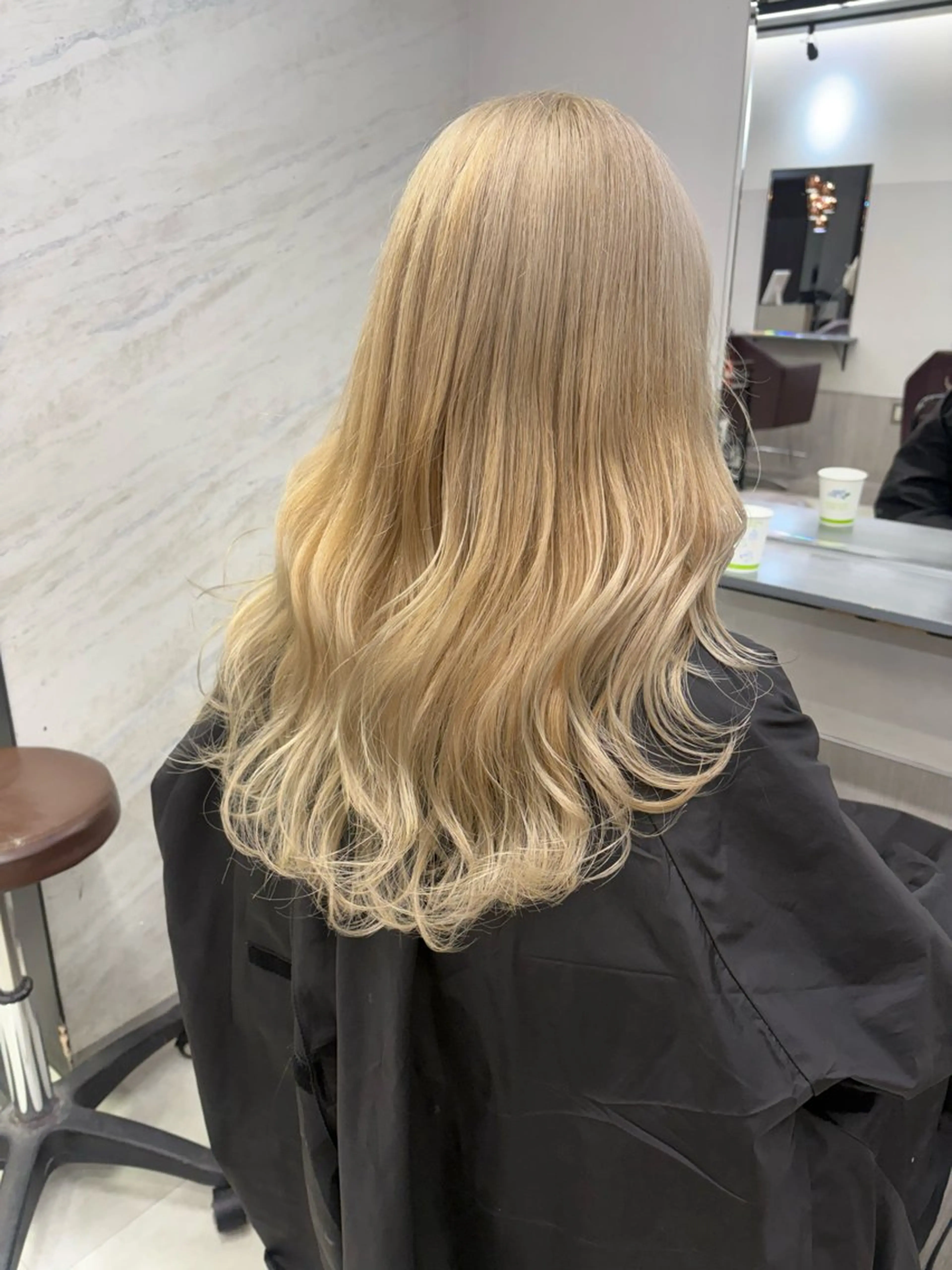 カラー カット ヘアカラー ユイ☆ハイトーン ☆ブリーチデザインのヘアスタイル