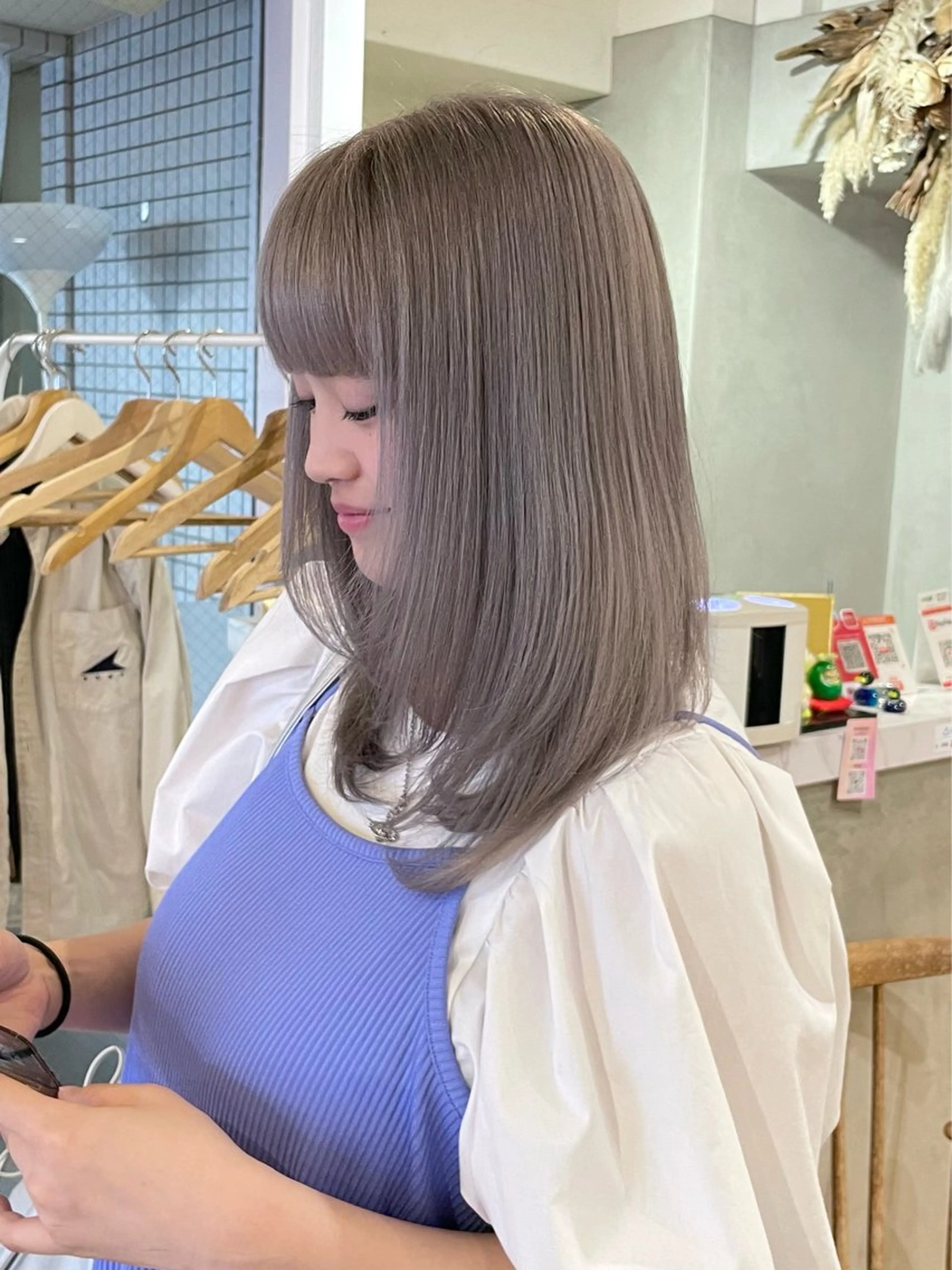 セミロング カラー ヘアカラー akane .のヘアスタイル