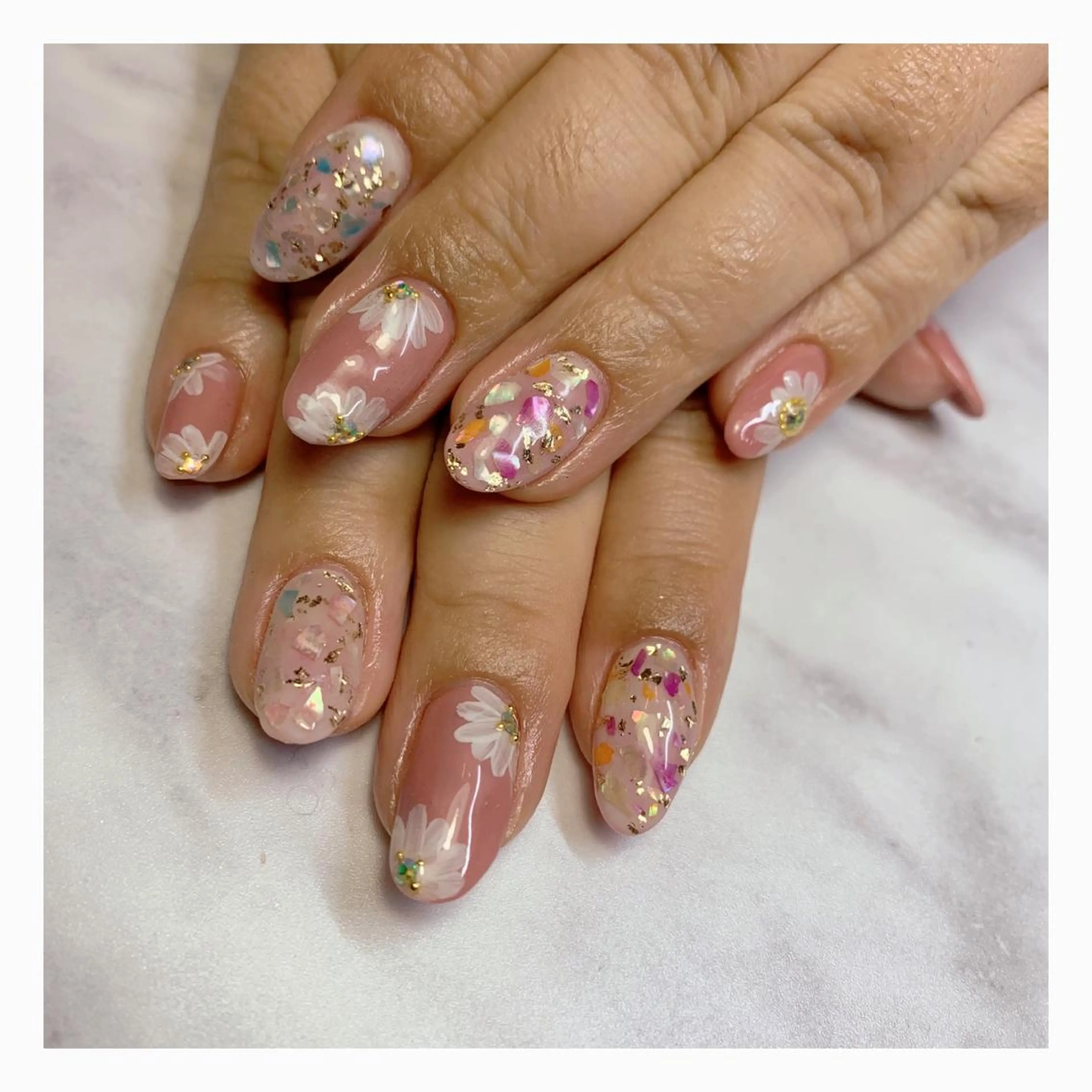 ネイル C's coffret所属・C's coffretのネイルデザイン