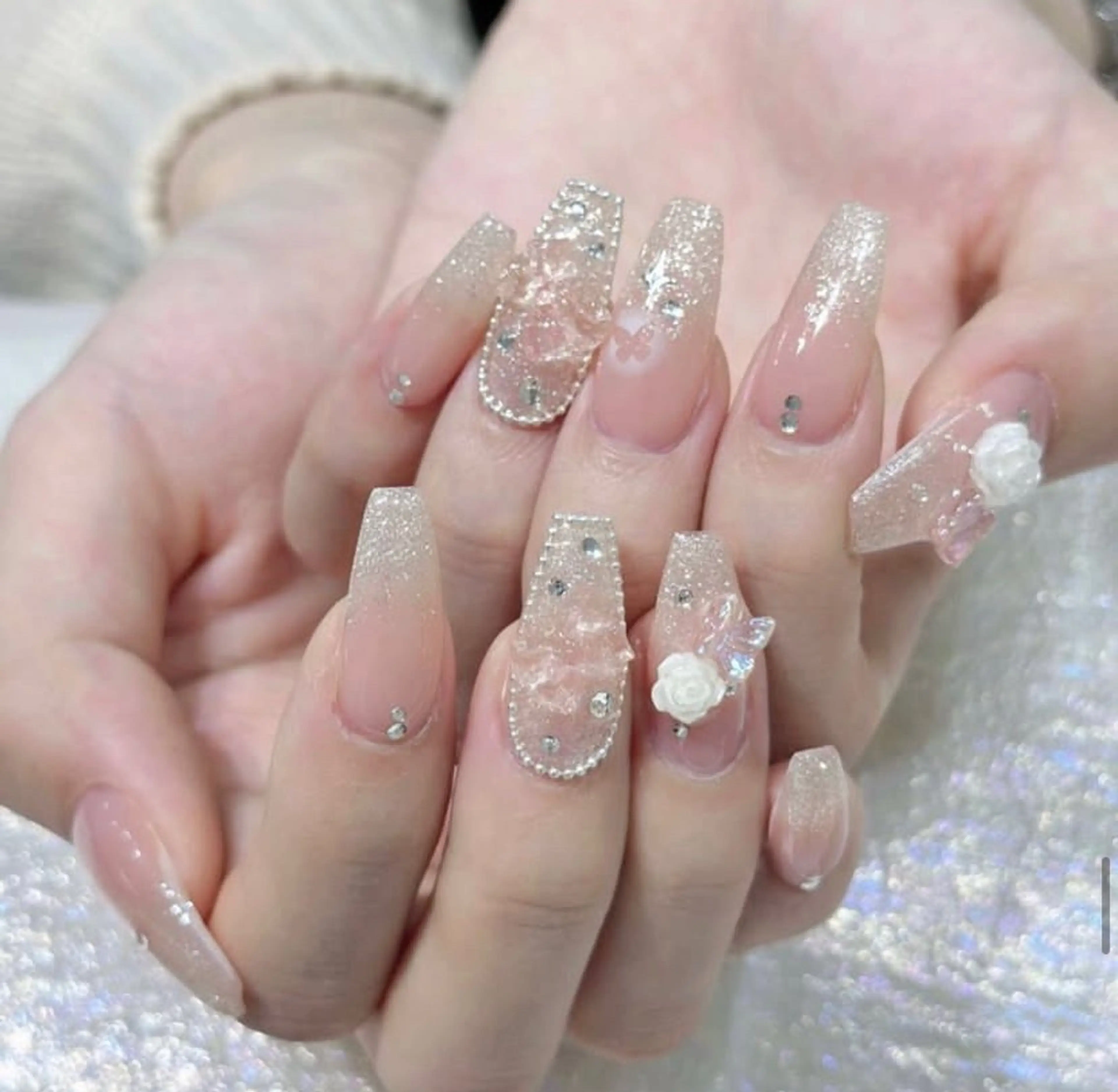 ネイル Hin Nail Osaka所属・Hin Nailsのネイルデザイン
