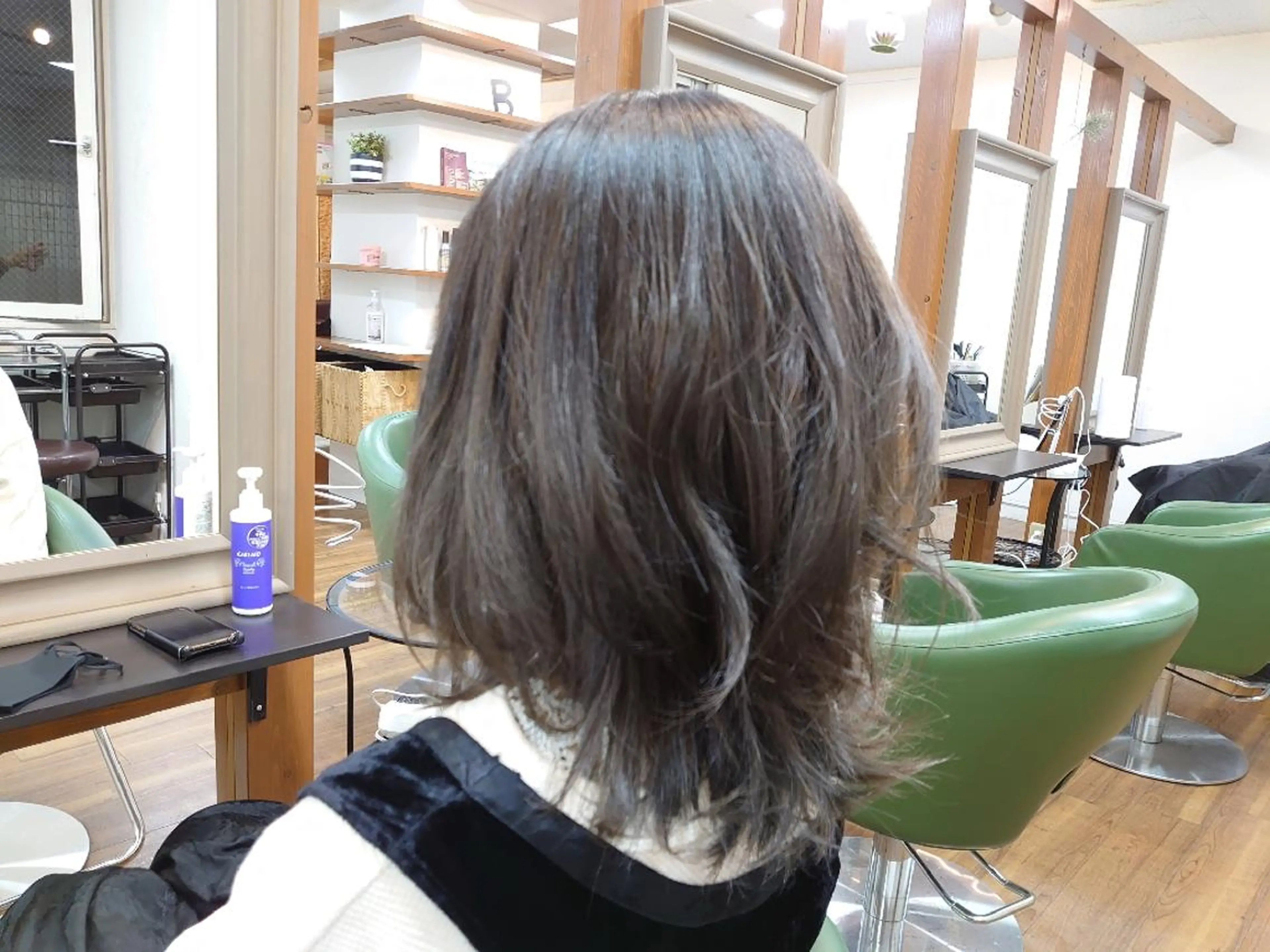 ミディアム カット ヘアカラー トリートメント 渡辺 康行のヘアスタイル