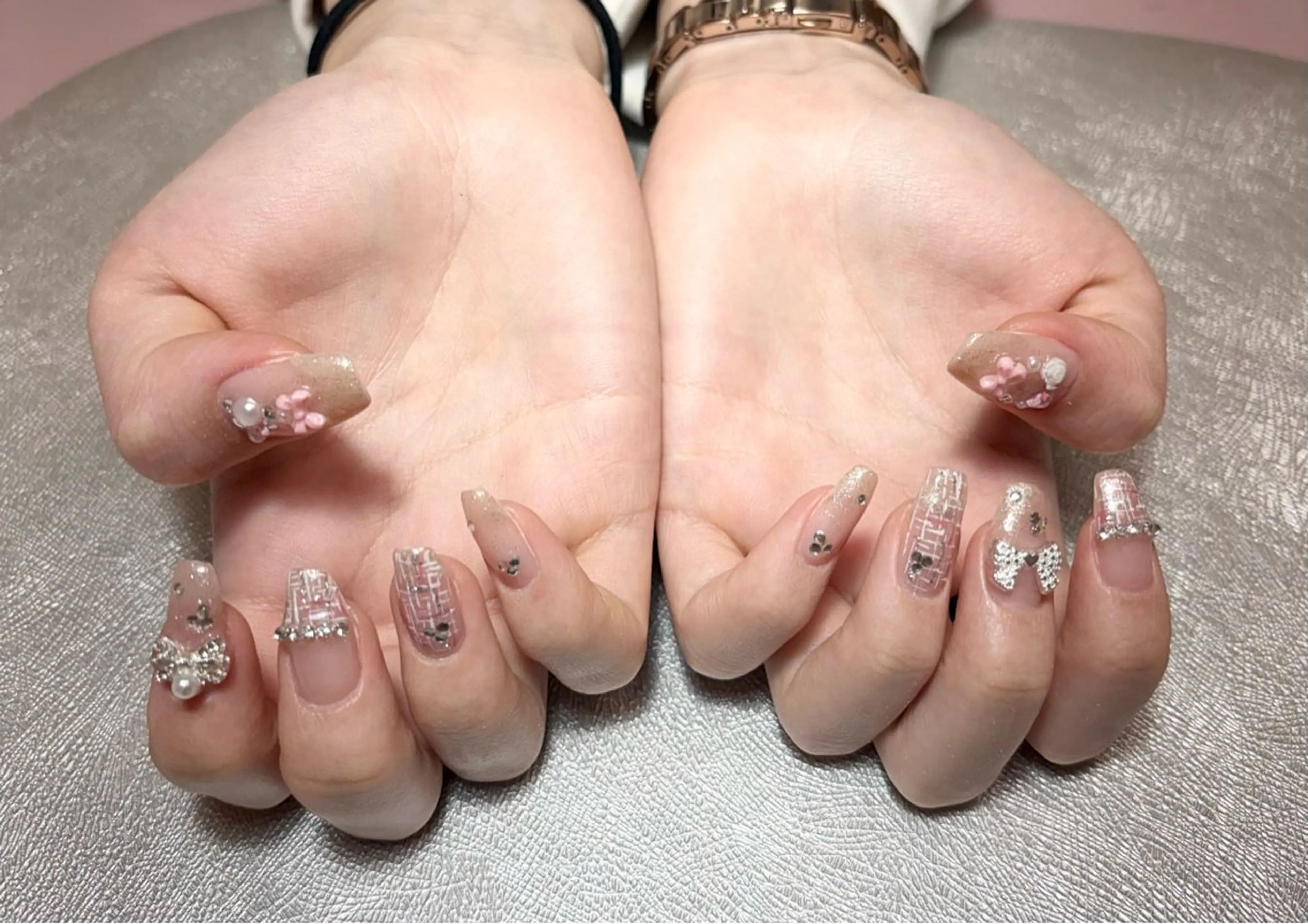 ネイル キラキラネイル リボン ツイードネイル ハンドネイル ✨韓国✨nail salonLumieのネイルデザイン