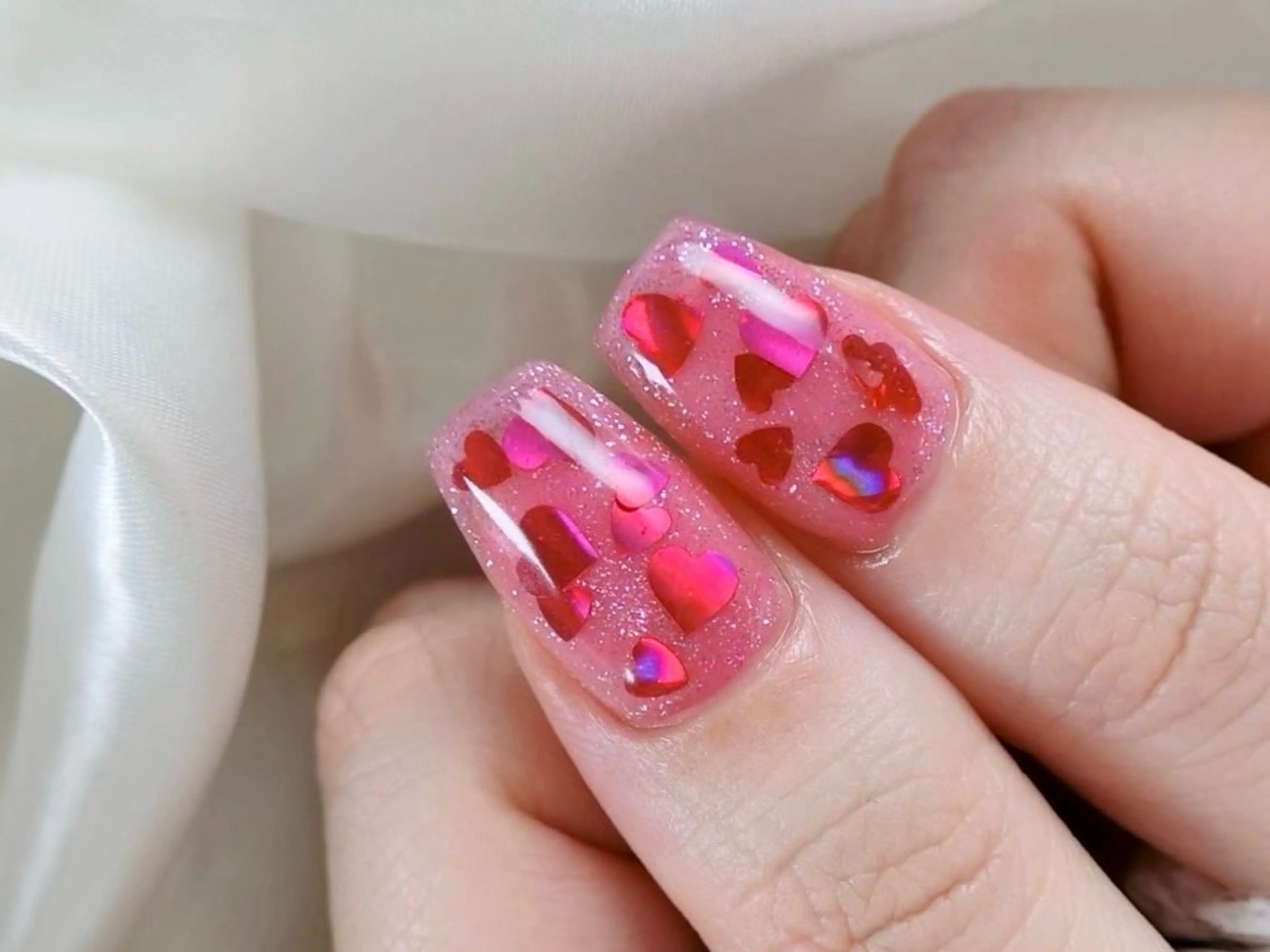 【オフ🈶】バレンタインに向けて💝ハートホロフラッシュネイル⭐️の写真