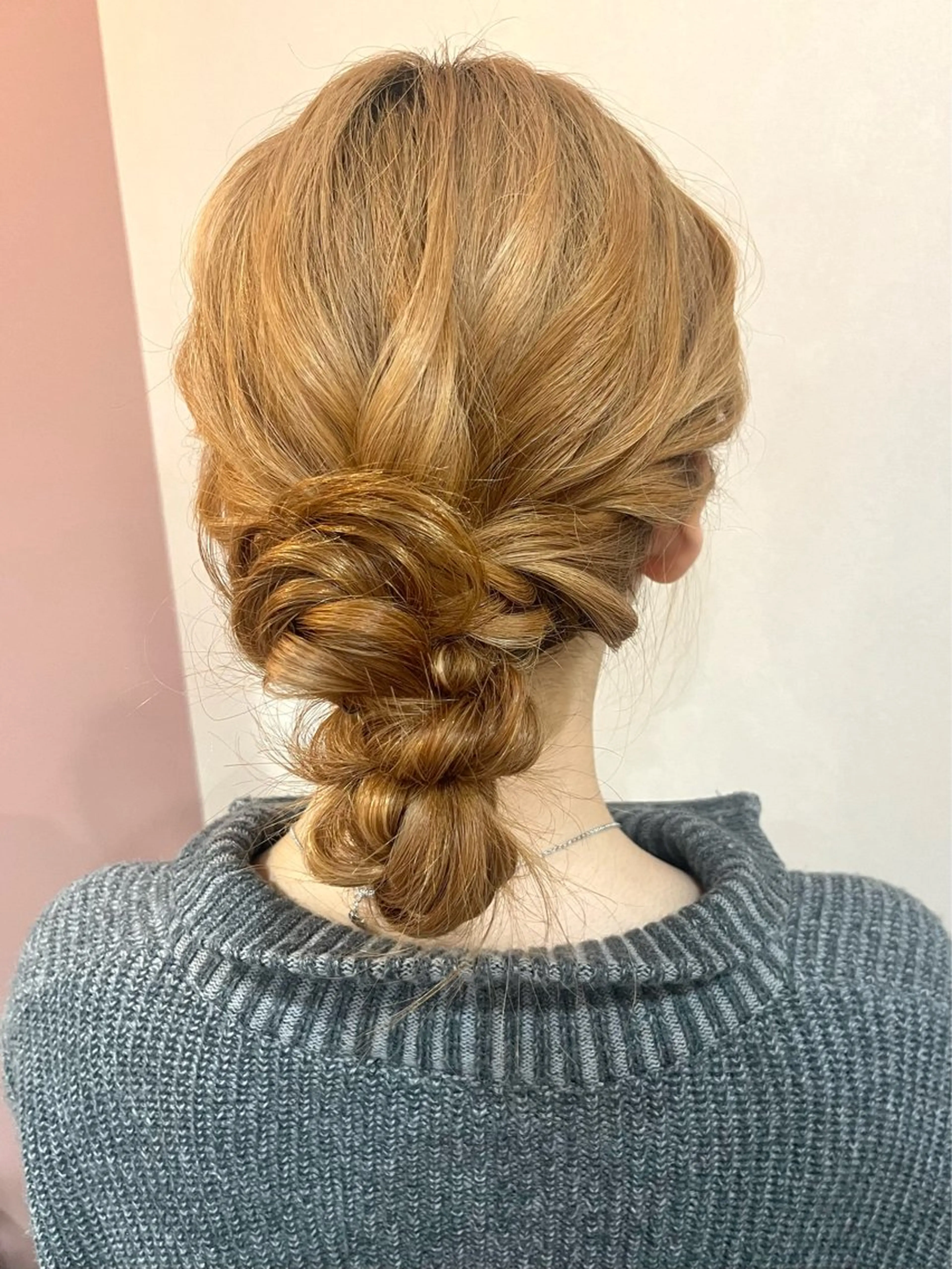 セミロング ヘアアレンジ ヘアセット Mila Akariのヘアスタイル