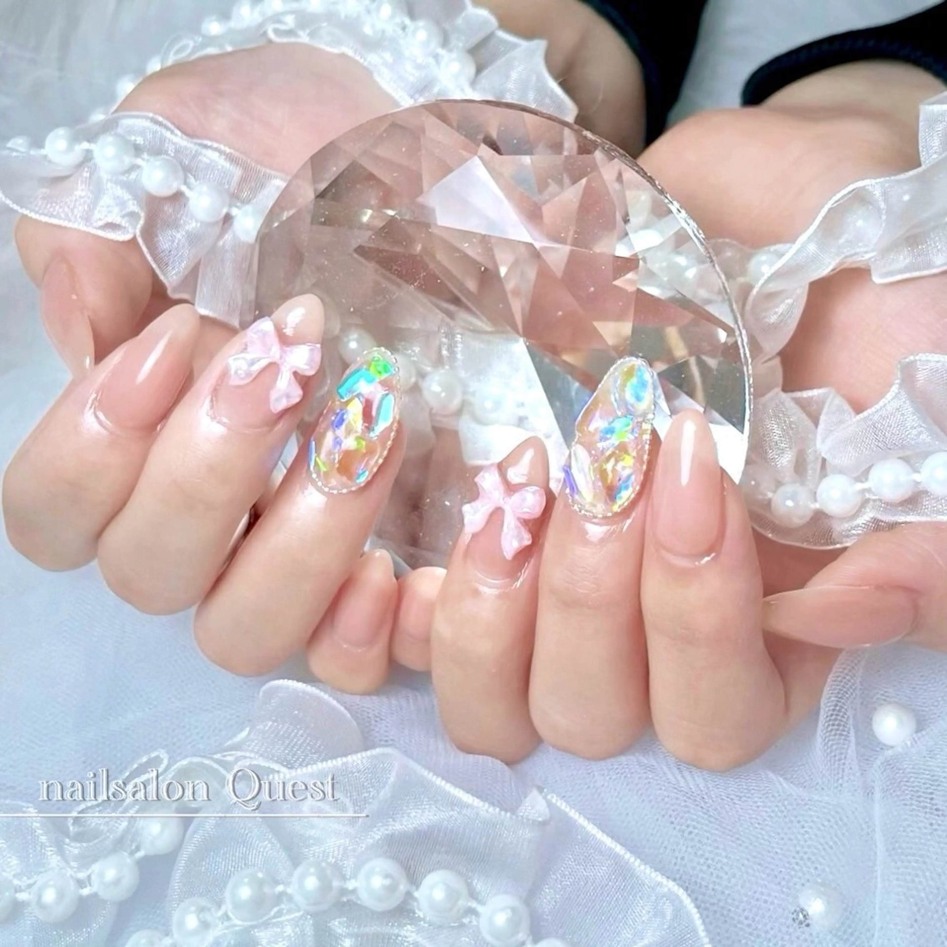 ネイル オーロラネイル nailsalon Questのネイルデザイン