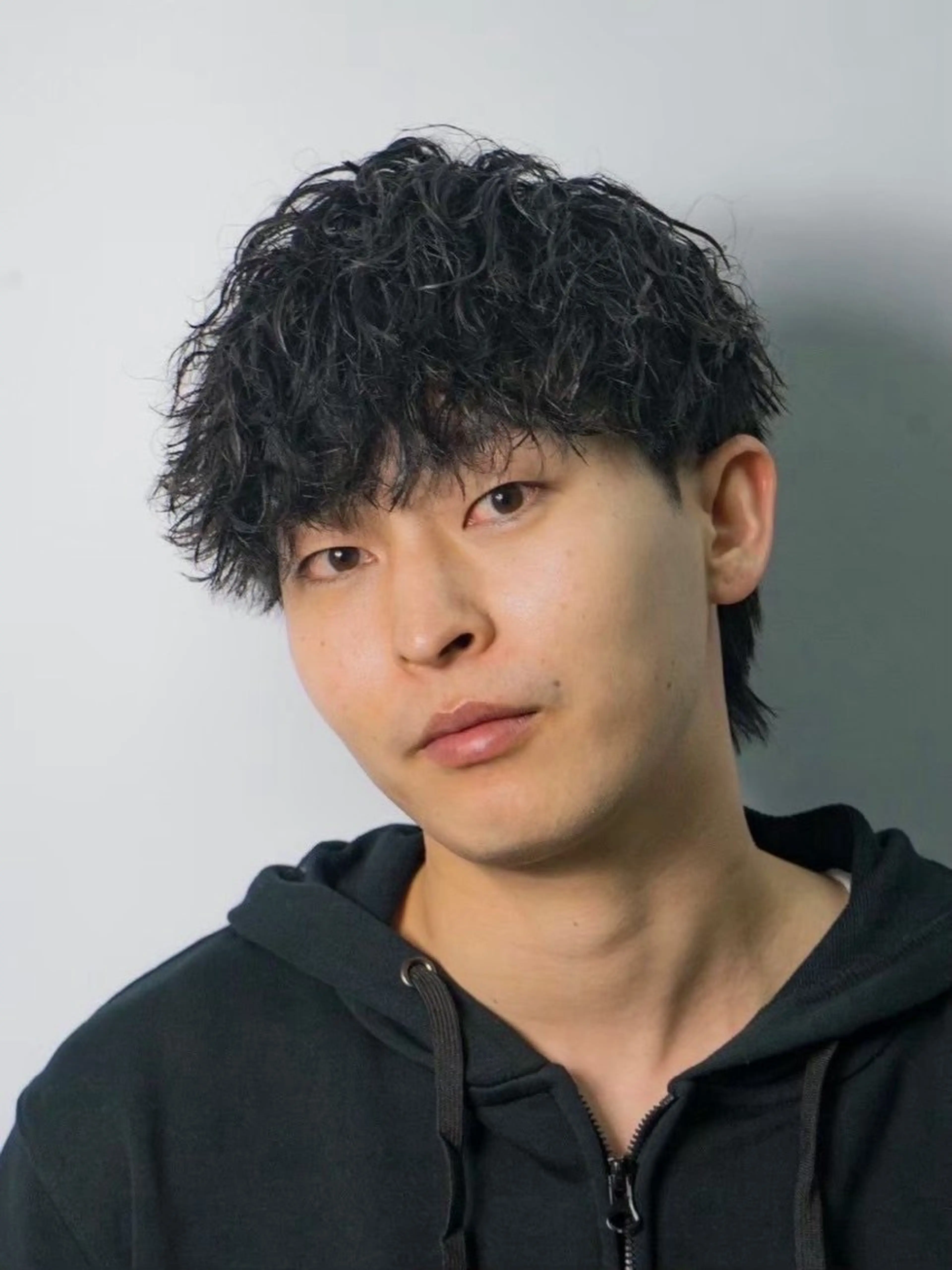 ミディアム パーマ 澤 諒太朗のヘアスタイル