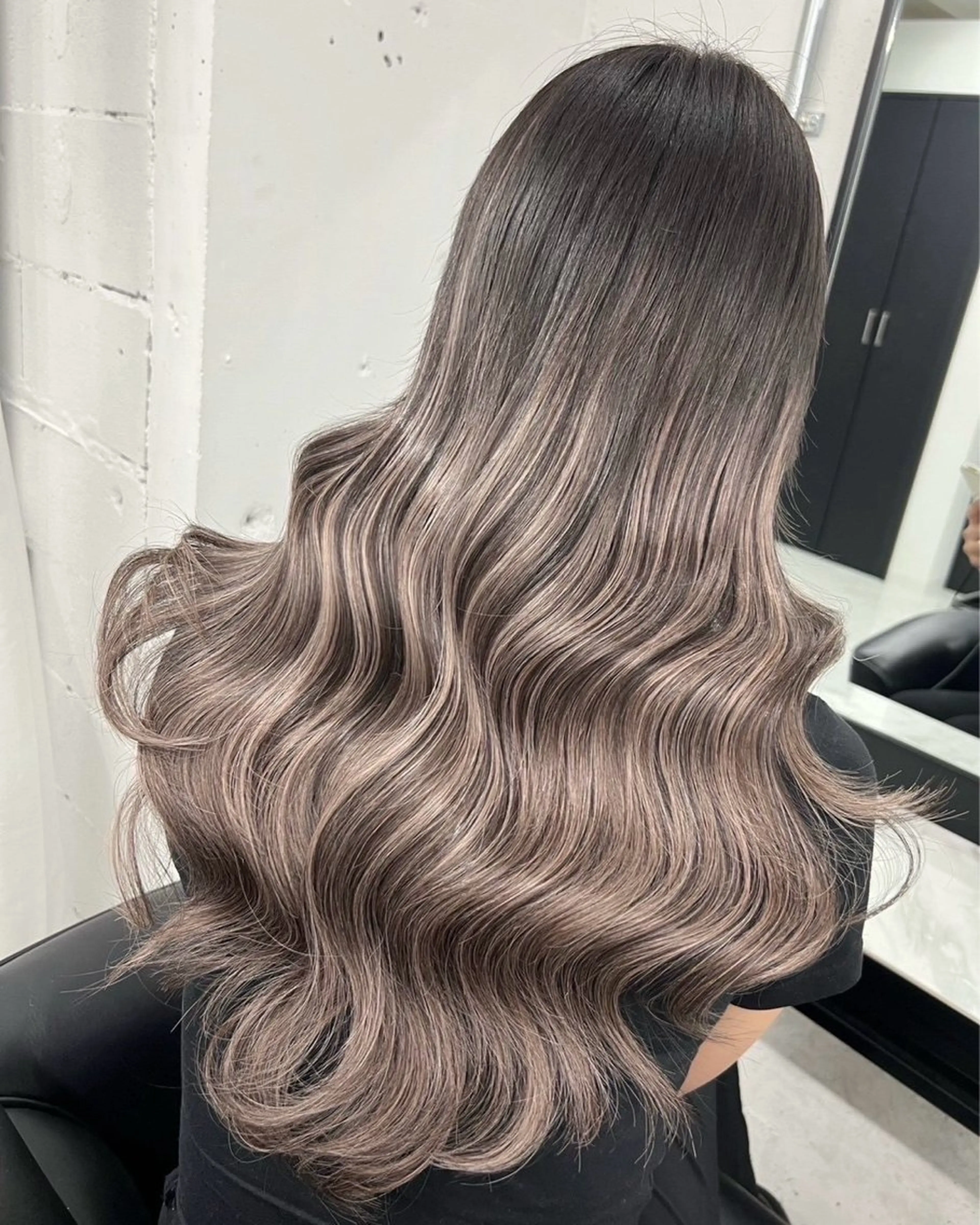 ロング シールエクステ エクステ エクステ ブリーチなしカラー ダブルカラーエクステのヘアスタイル