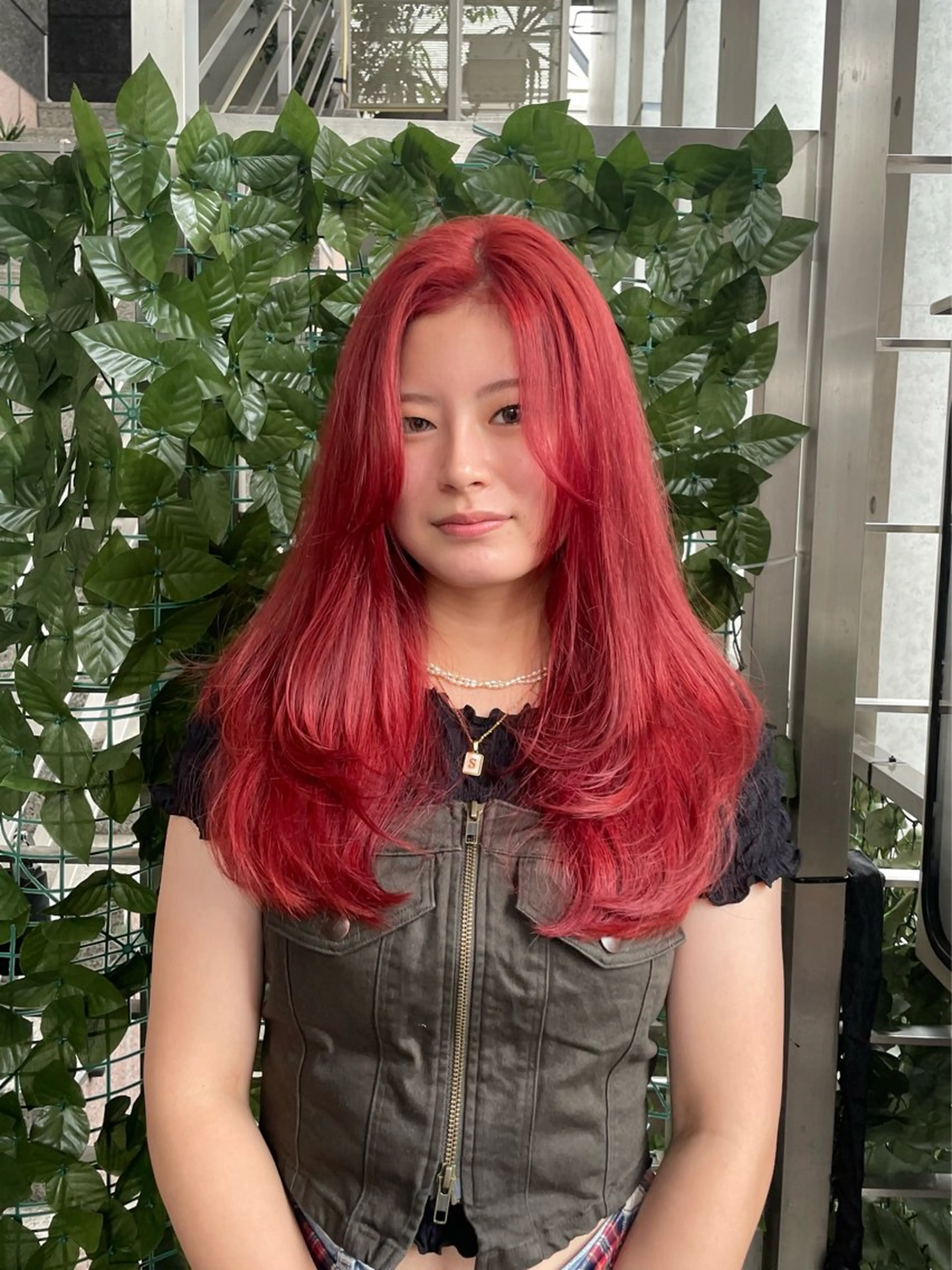 ロング カラー ミルクティー× グレージュMOMOのヘアスタイル