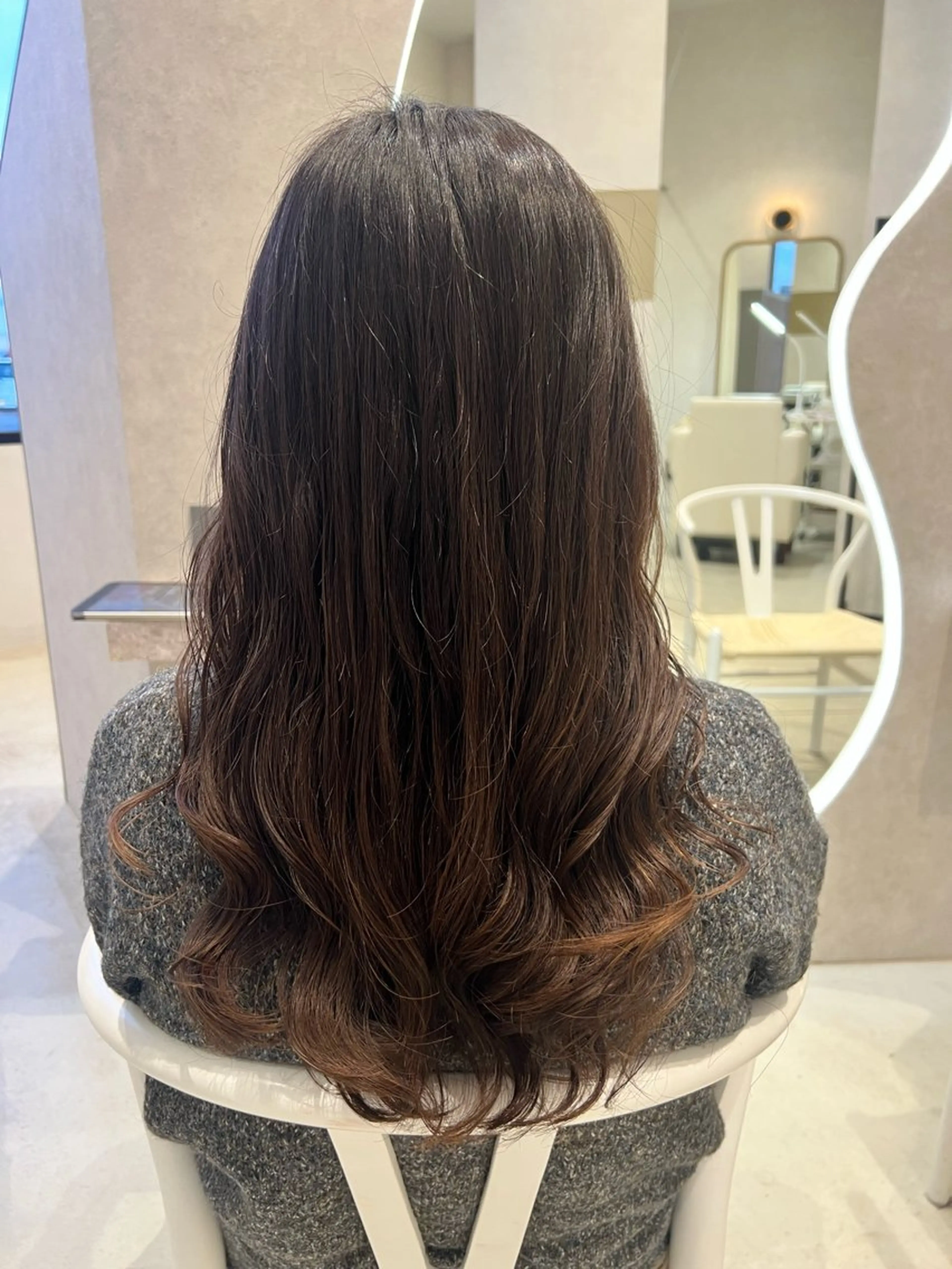 パーマ デジタルパーマ 小池 夏美のヘアスタイル