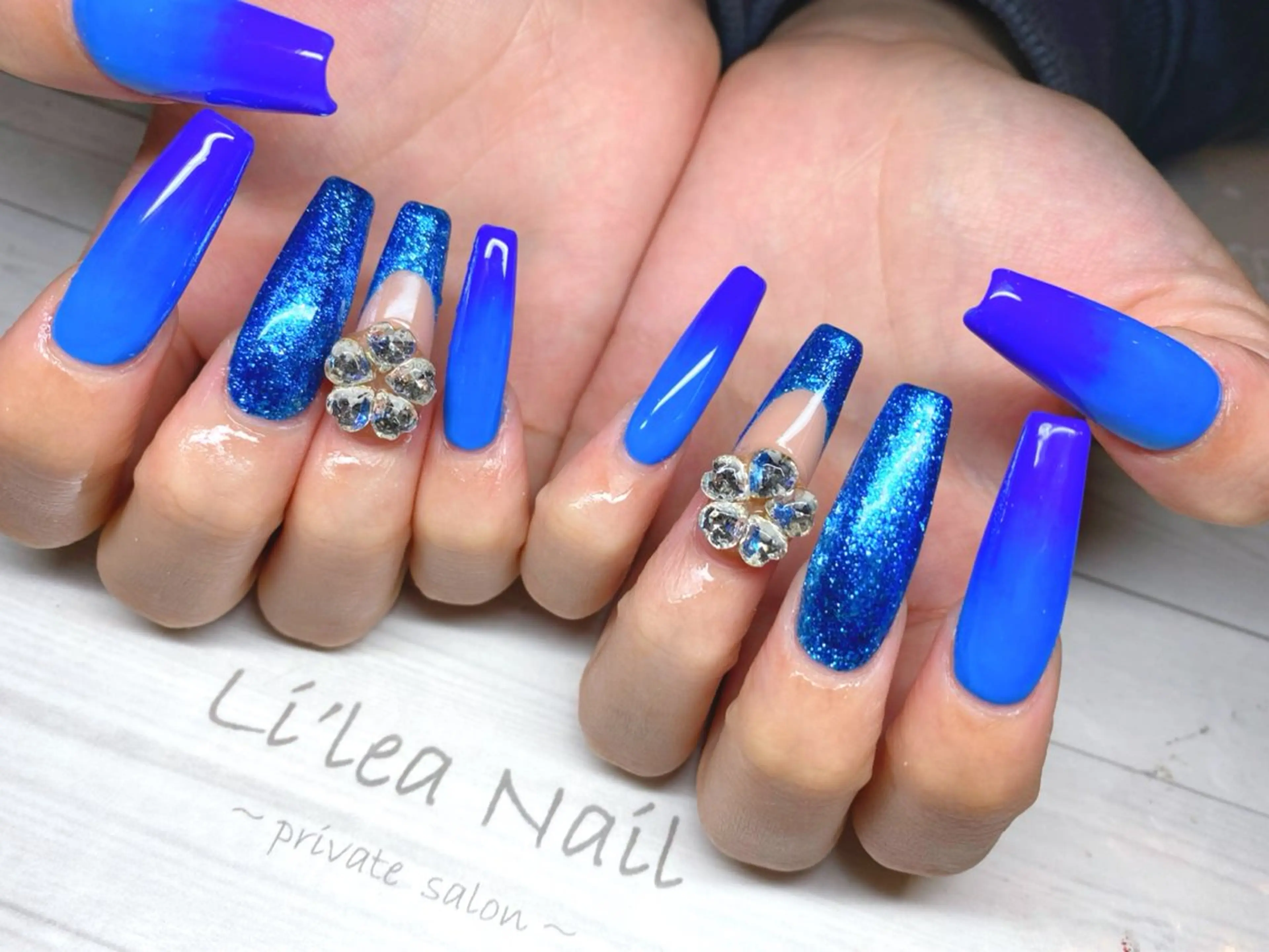 ネイル Li'leaNail AINAのネイルデザイン