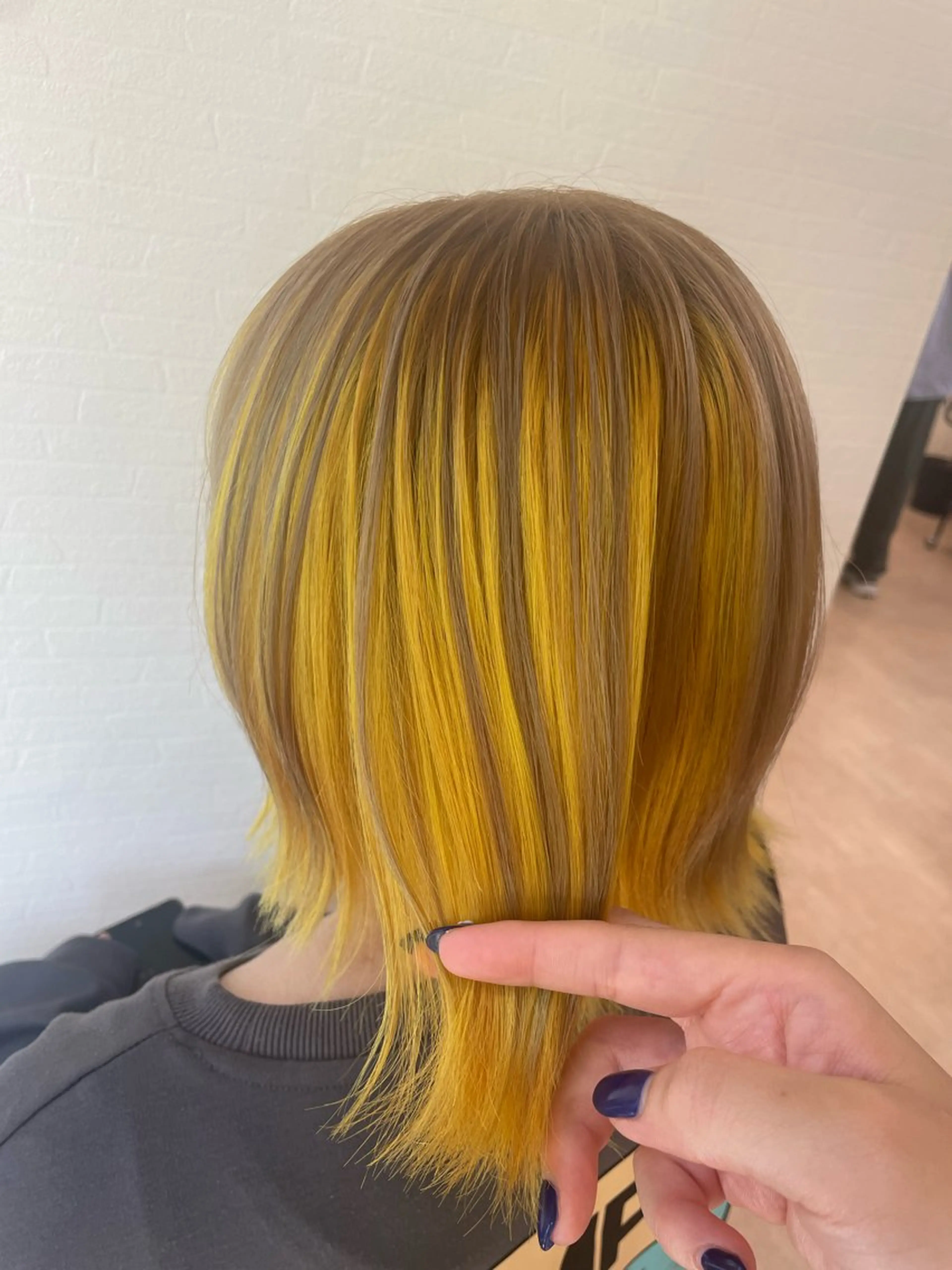 カラー ベージュカラー ブリーチ イエローカラー Valeur by オシャレ泥棒所属・金森 実海のヘアスタイル