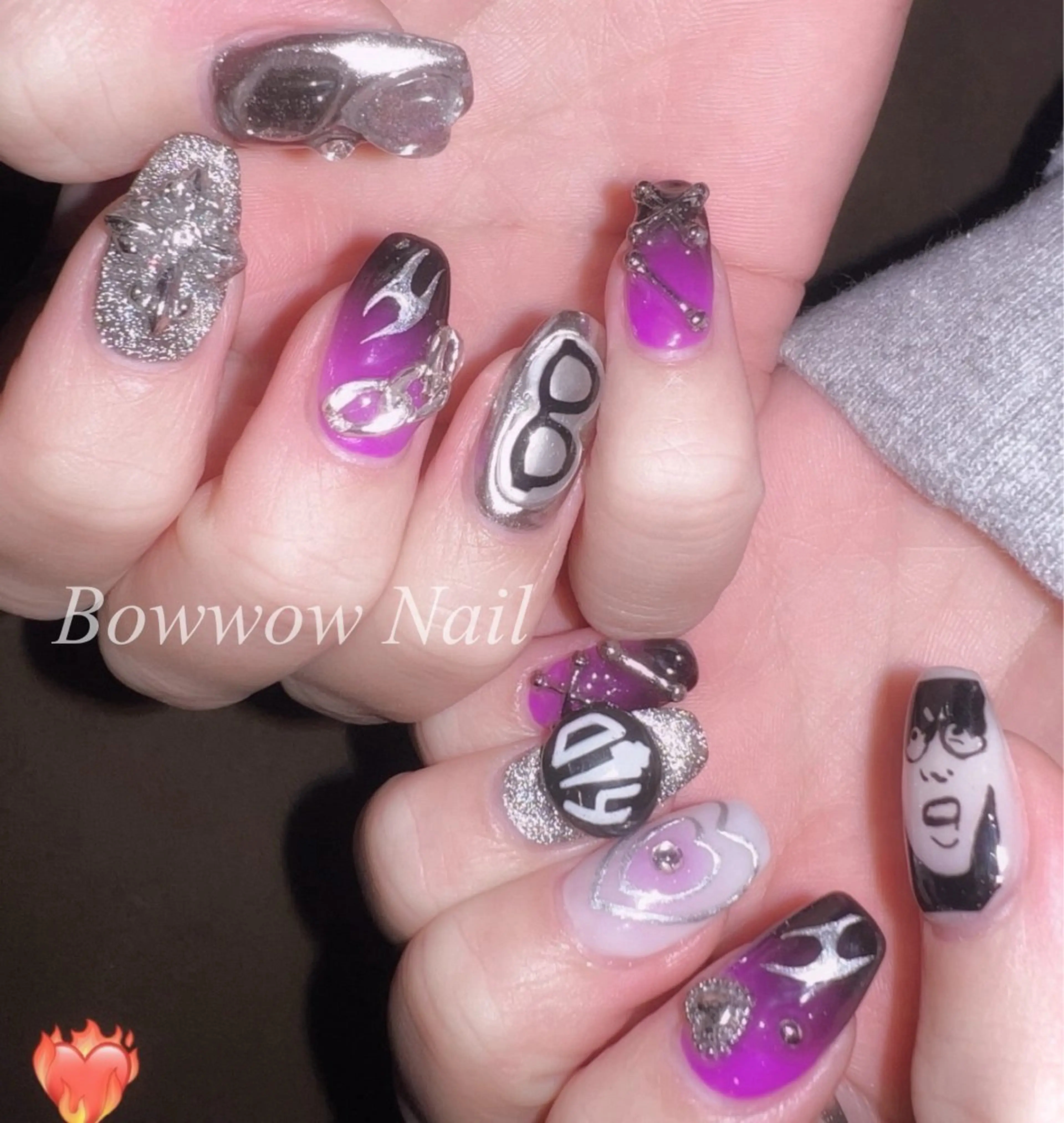ネイル ミラーネイル Bow wow Nail さや🧸のネイルデザイン