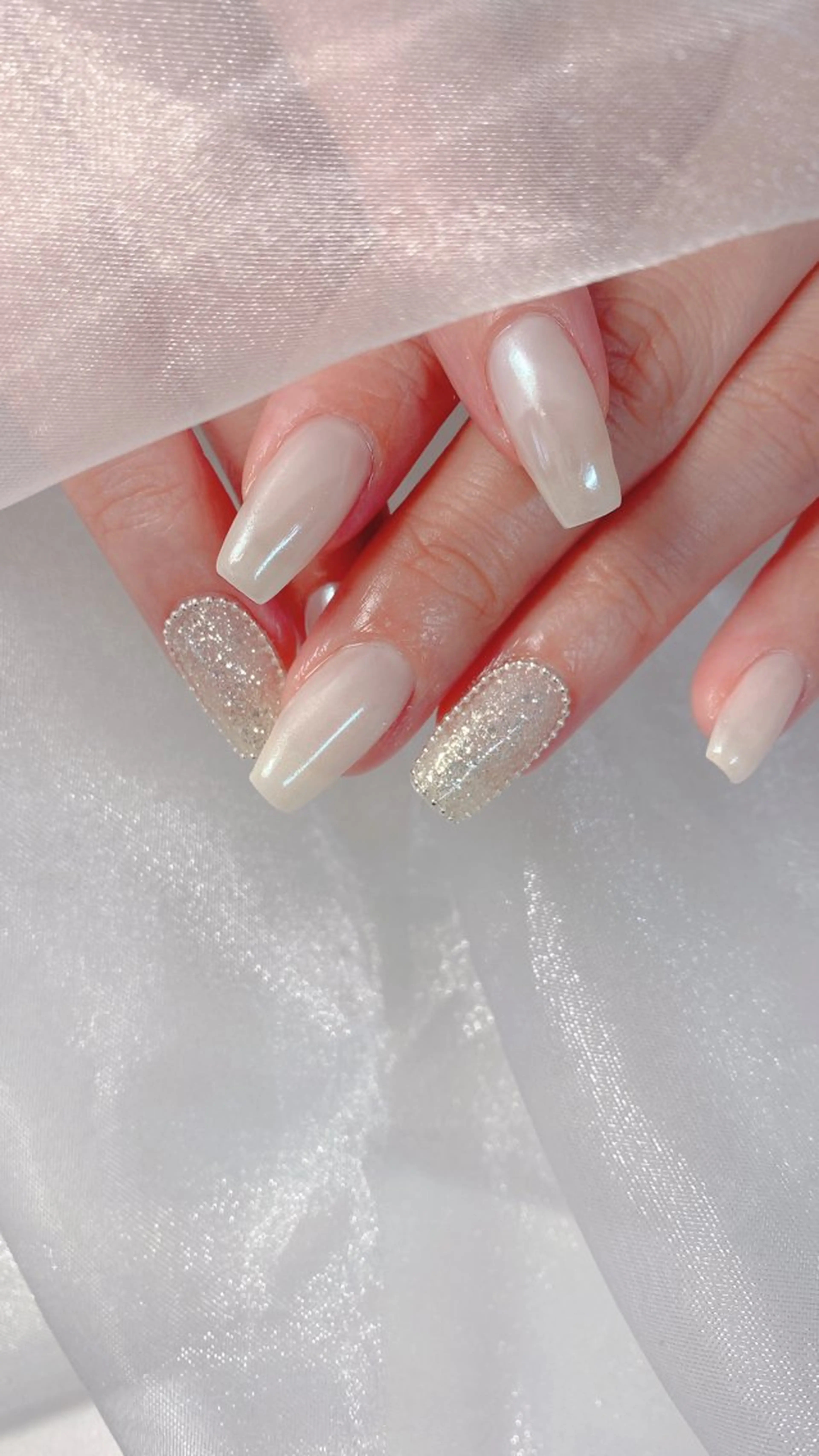 ネイル 韓国ネイル ワンホンネイル ホワイト 大人キレイ 𝑁𝑖𝑥𝑖𝑠のネイルデザイン