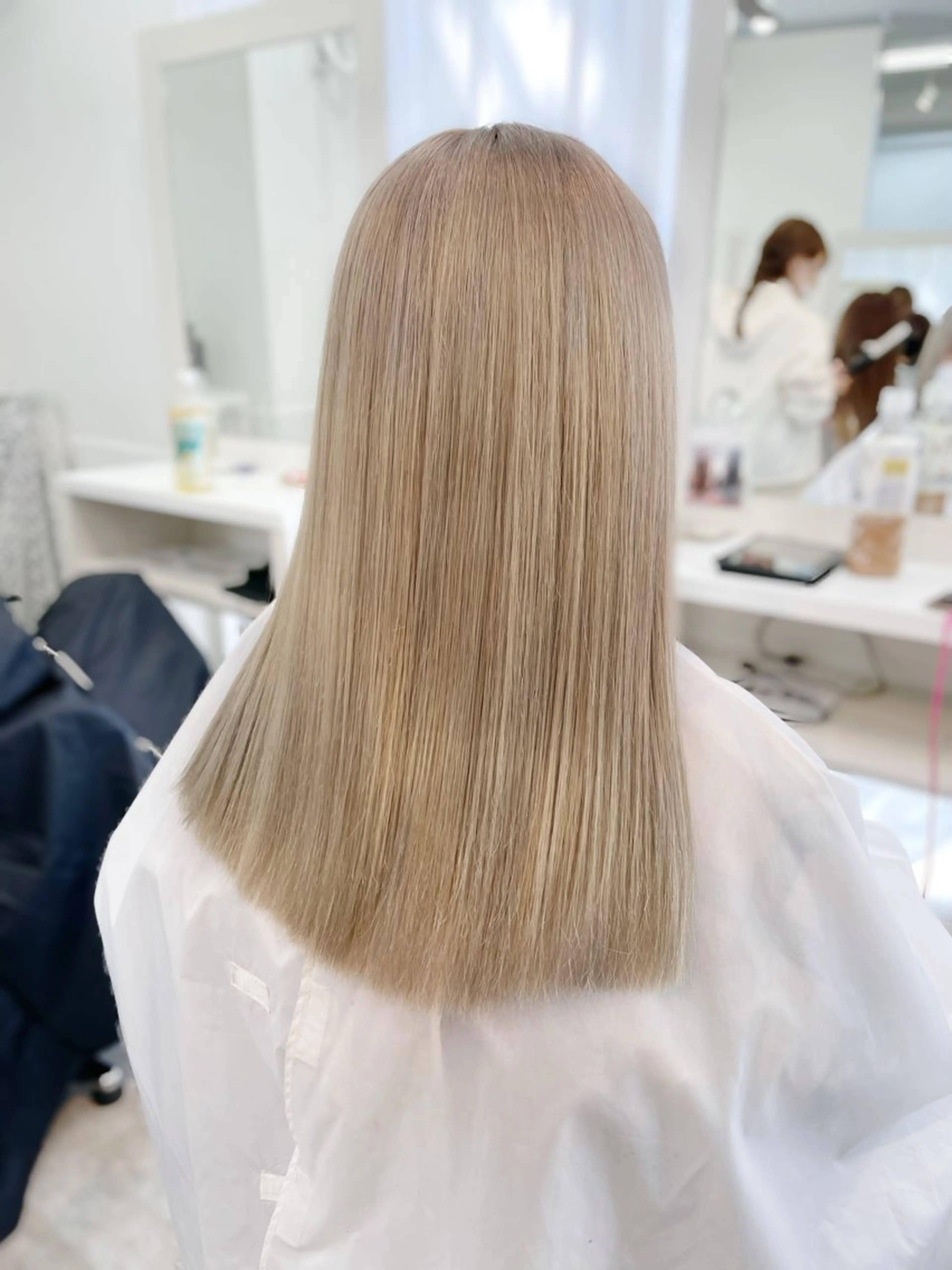 セミロング カラー ヘアカラー ヘアセット 韓国ヘア🤍髪質改善 🇰🇷AKANEのヘアスタイル