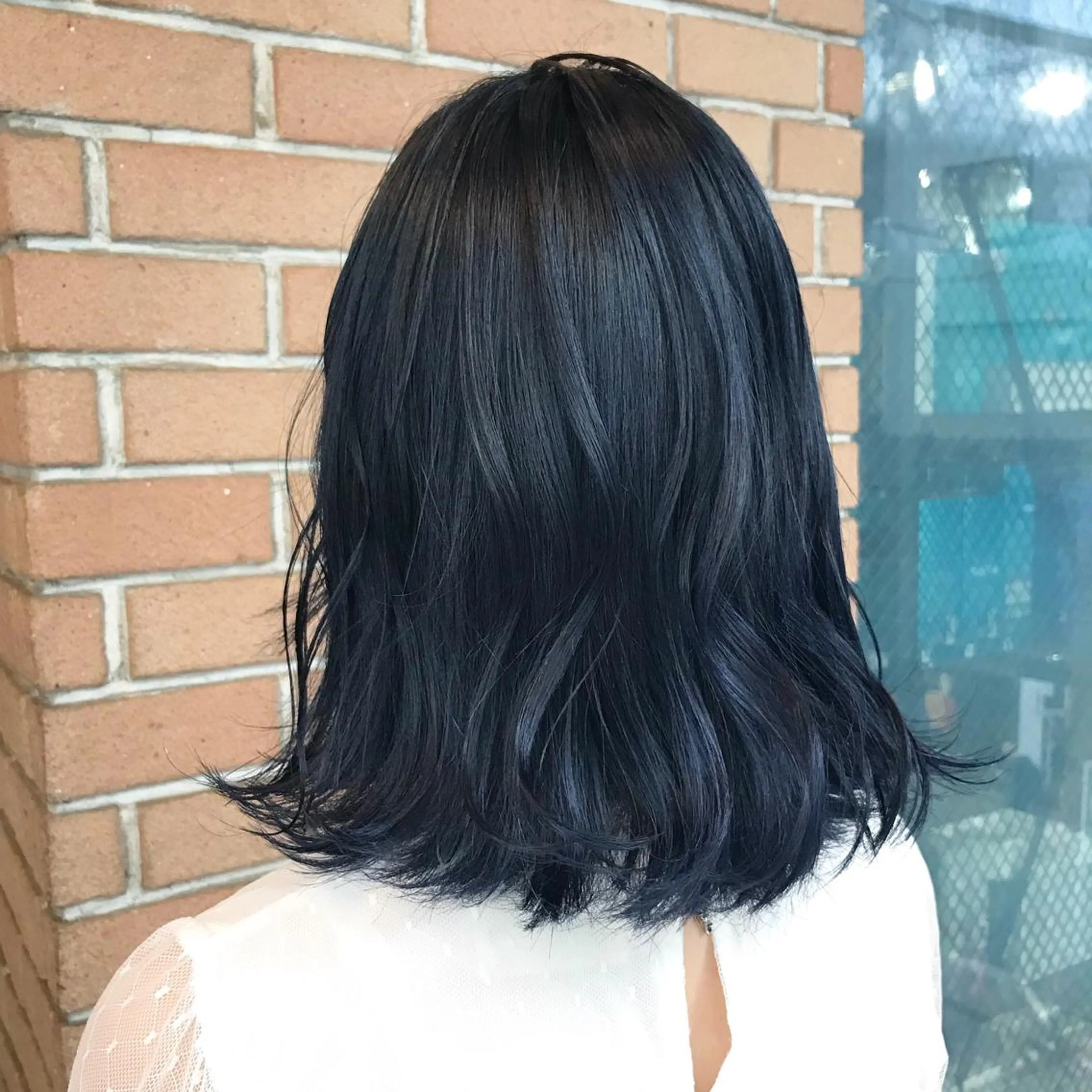 ミディアム カラー パーマ ヘアアレンジ メンズ キッズ ネイル マツエク・マツパ ネイビーカラー ネイビー サロンドミルク 原宿のヘアスタイル