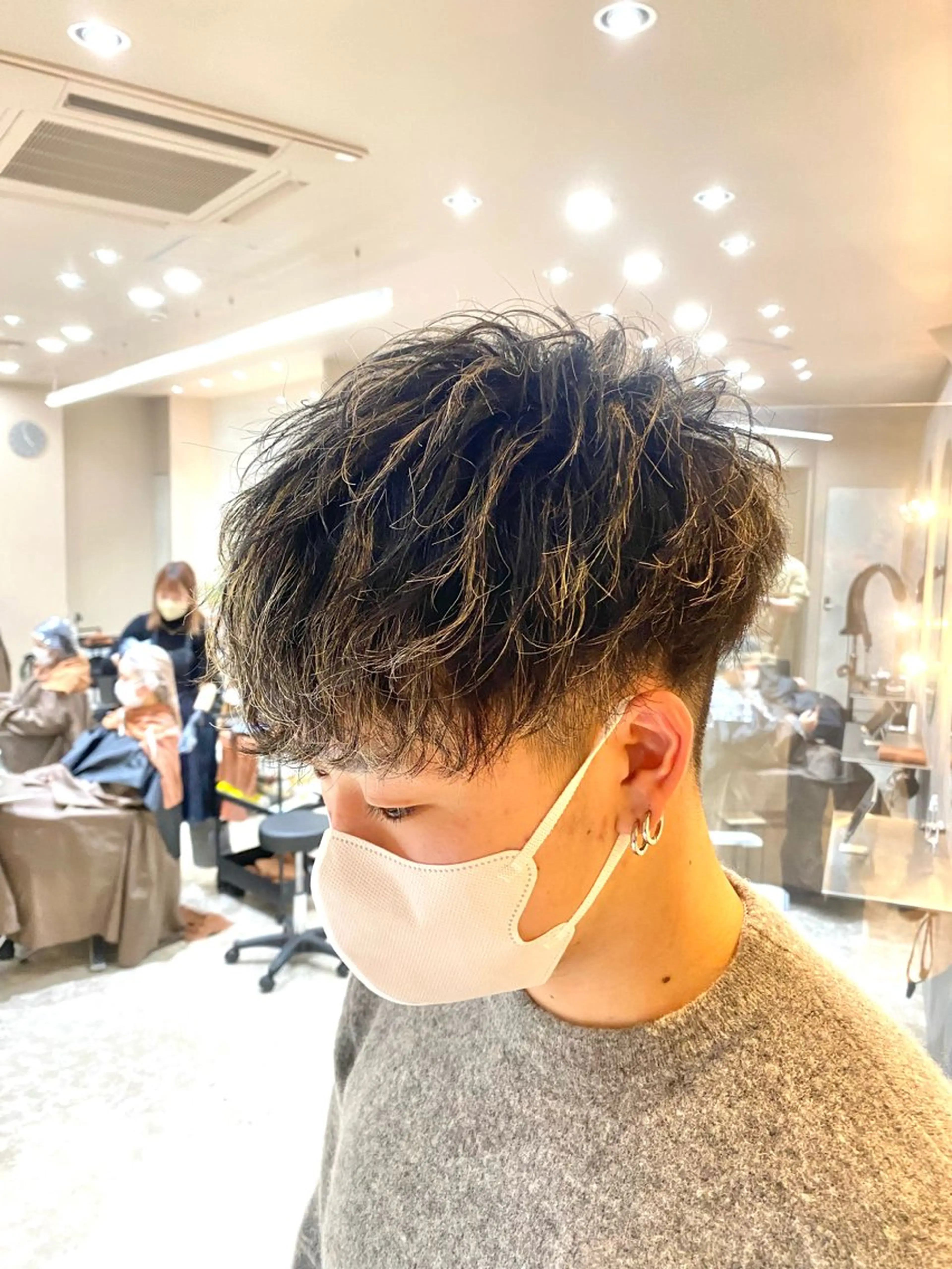 カラー メンズ アップバング マッシュ メンズパーマ メンズツイストパーマ 刈り上げ 心斎橋本町メンズ 美容師ユースケのヘアスタイル