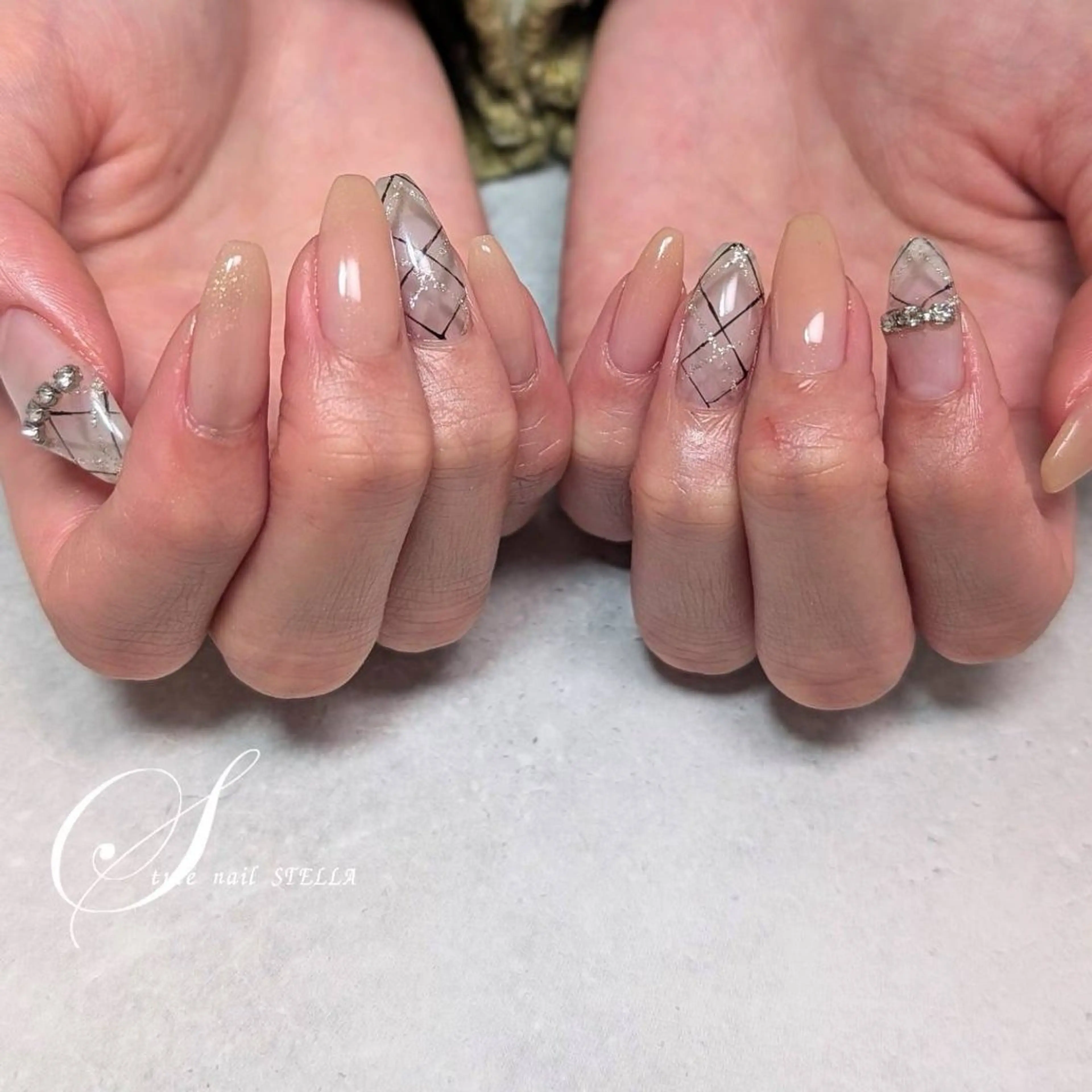 ネイル ハンドネイル ステラ marikominoのネイルデザイン
