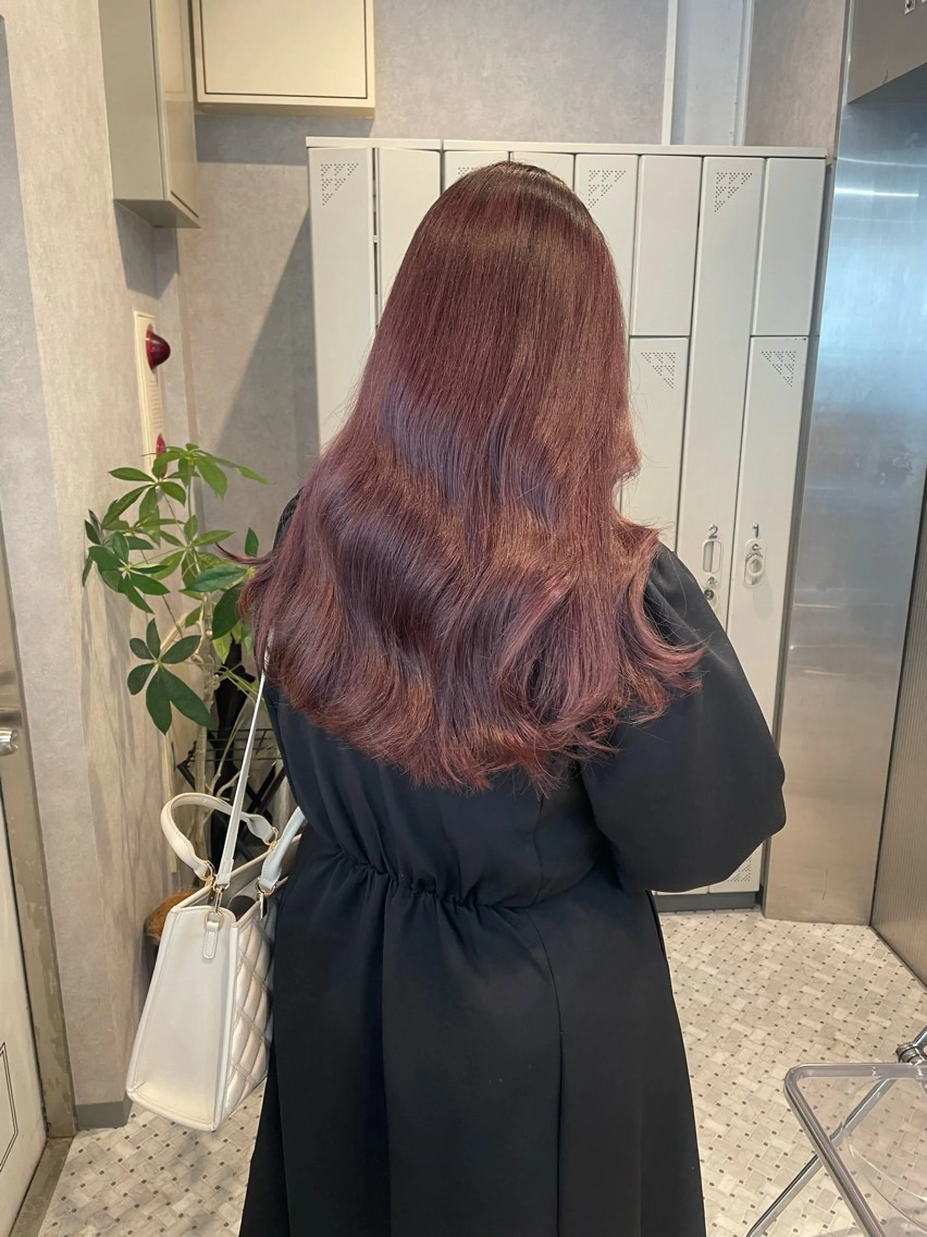 ロング 女性スタイリスト専門サロン Zina 天神西通り所属・艶髪韓国ヘア MANAMI🎀のヘアスタイル