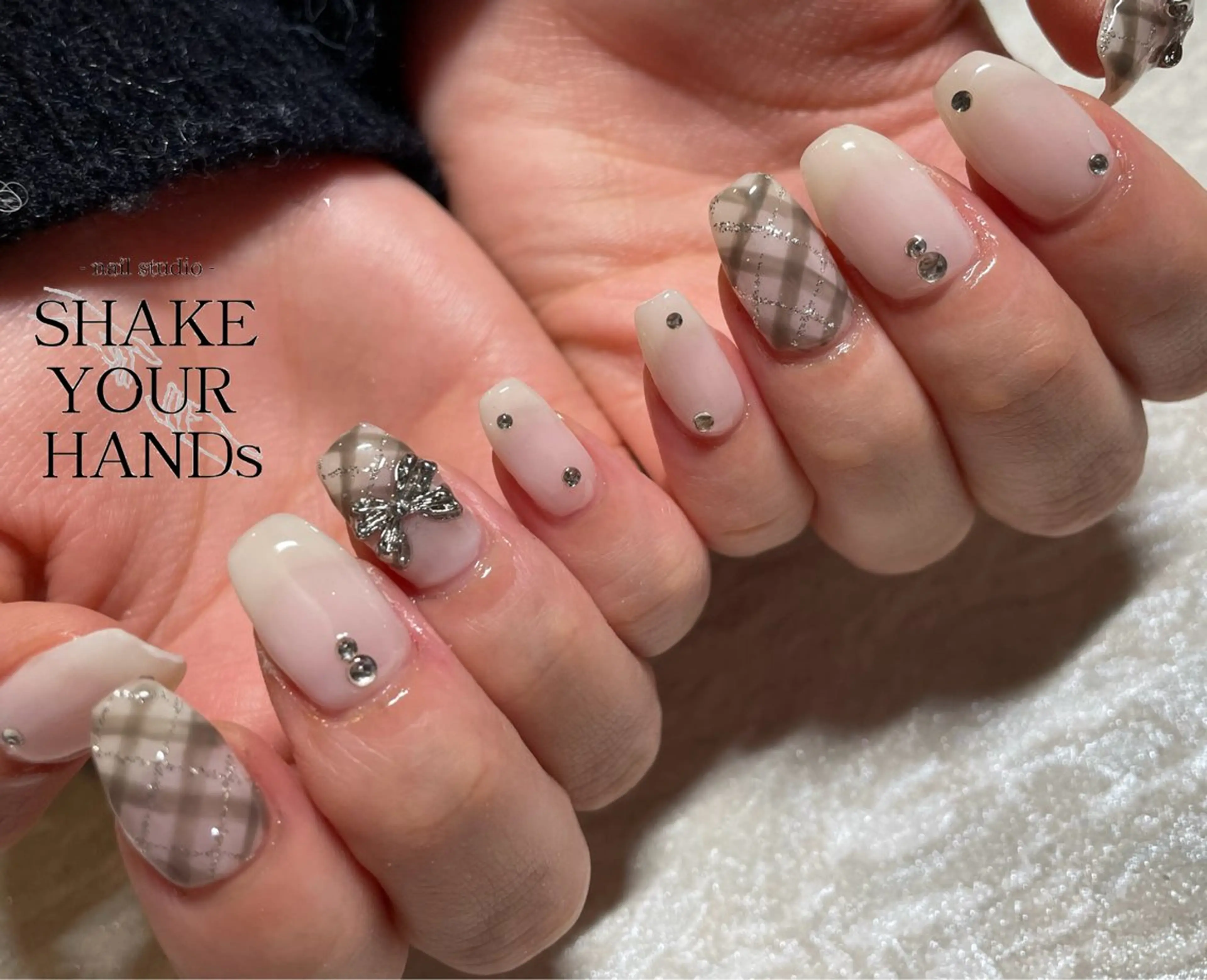 ネイル ハンドネイル ネイルスタジオ シェイクユアハンズのネイルデザイン