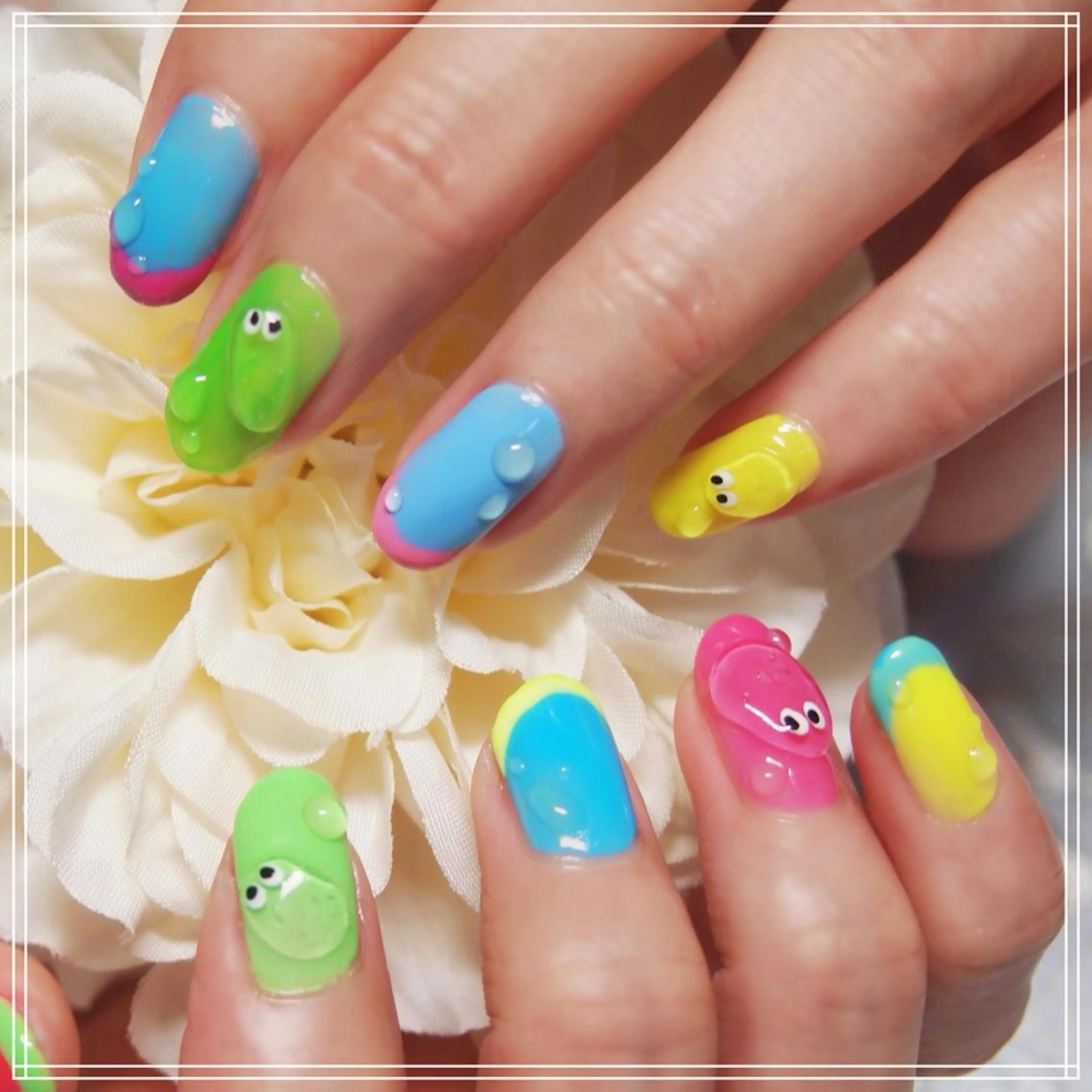 ネイル 山田 麻衣のネイルデザイン