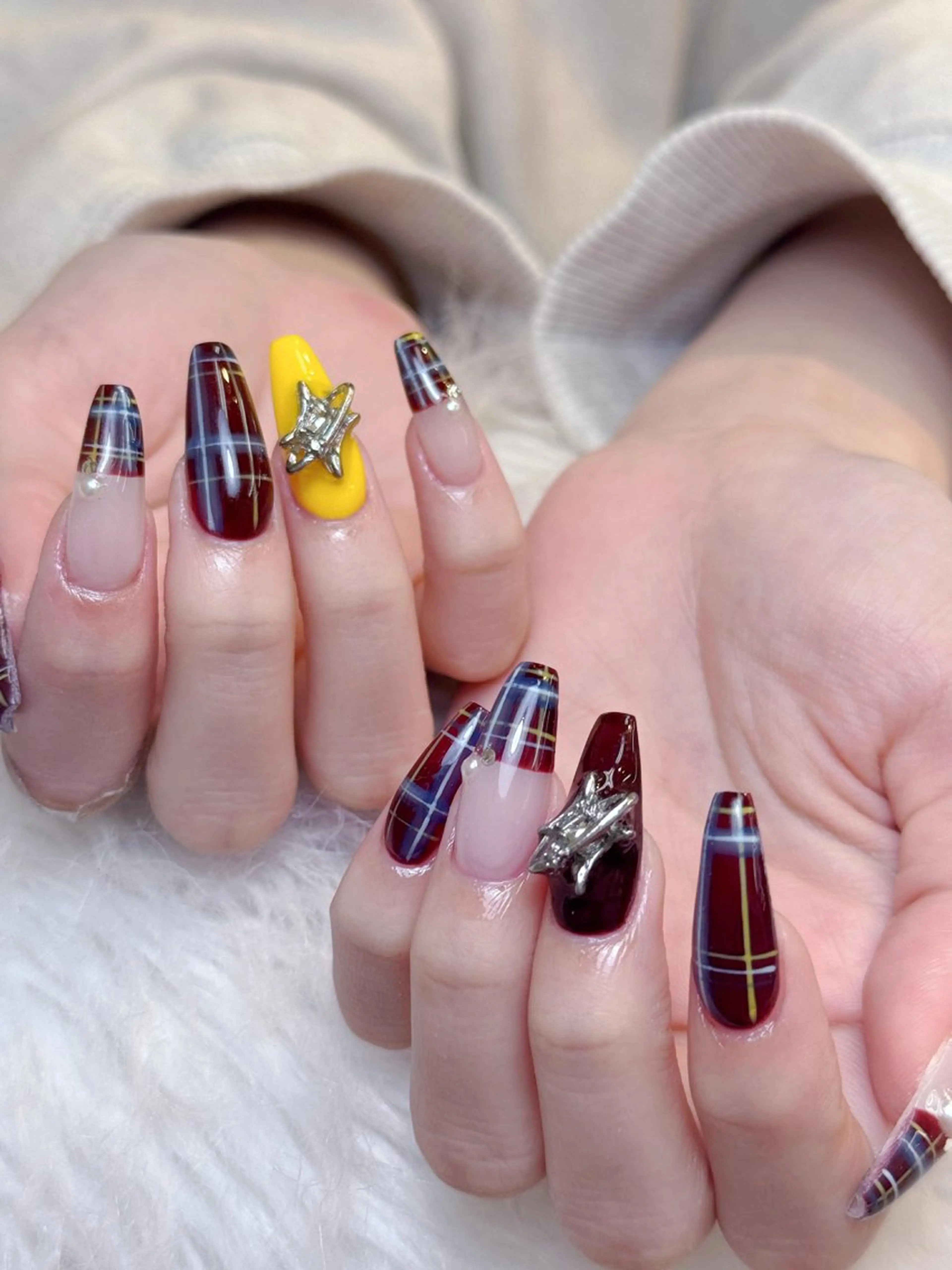 ネイル フレンチネイル ジェルネイル ガーリー 韓国ネイル ロングネイル ハンドネイル NieNail Nezukoのネイルデザイン