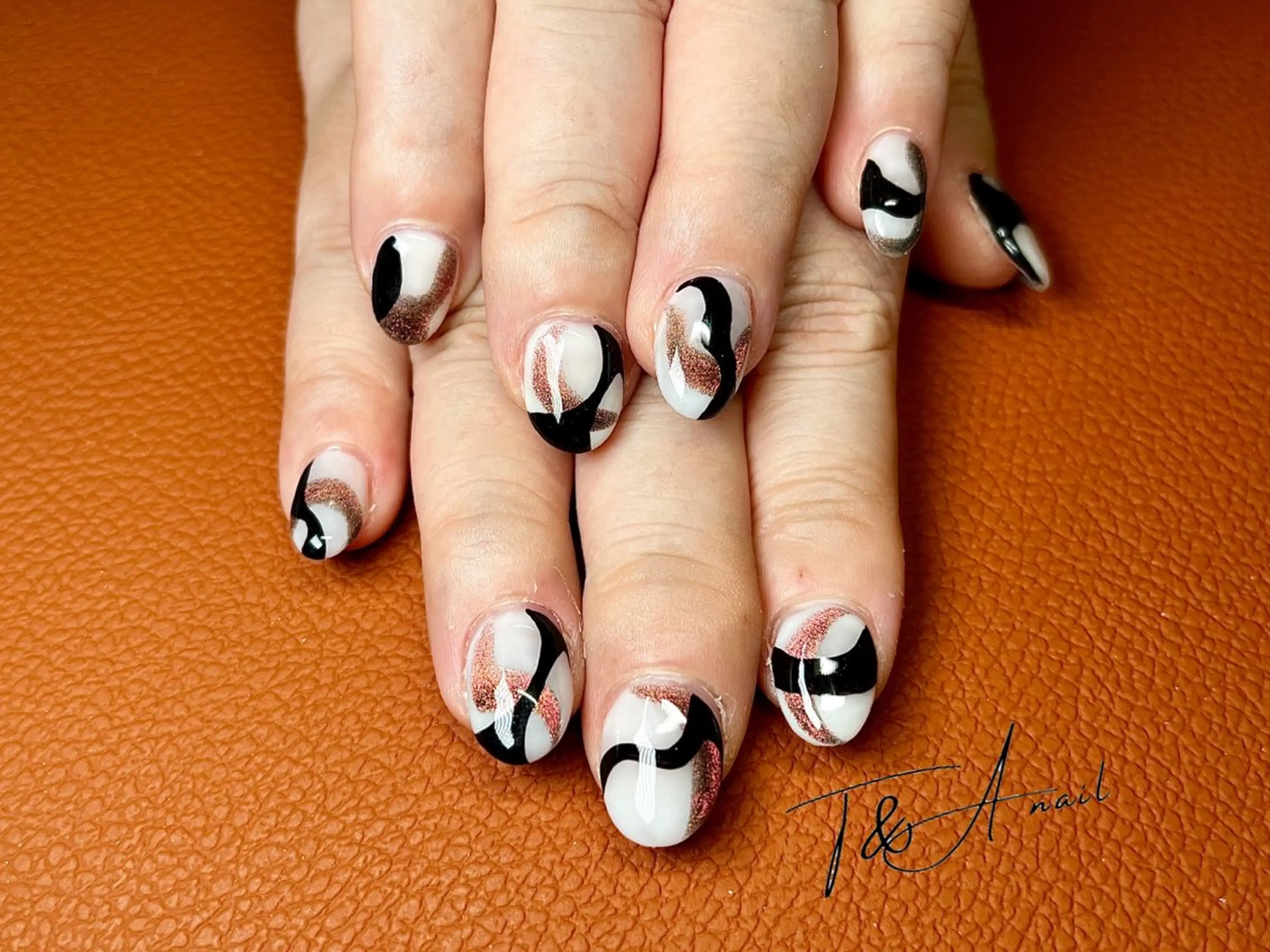 ネイル 長さ出し ジェルネイル マグネットネイル ニュアンスネイル スカルプネイル ハンドネイル T&A nailのネイルデザイン