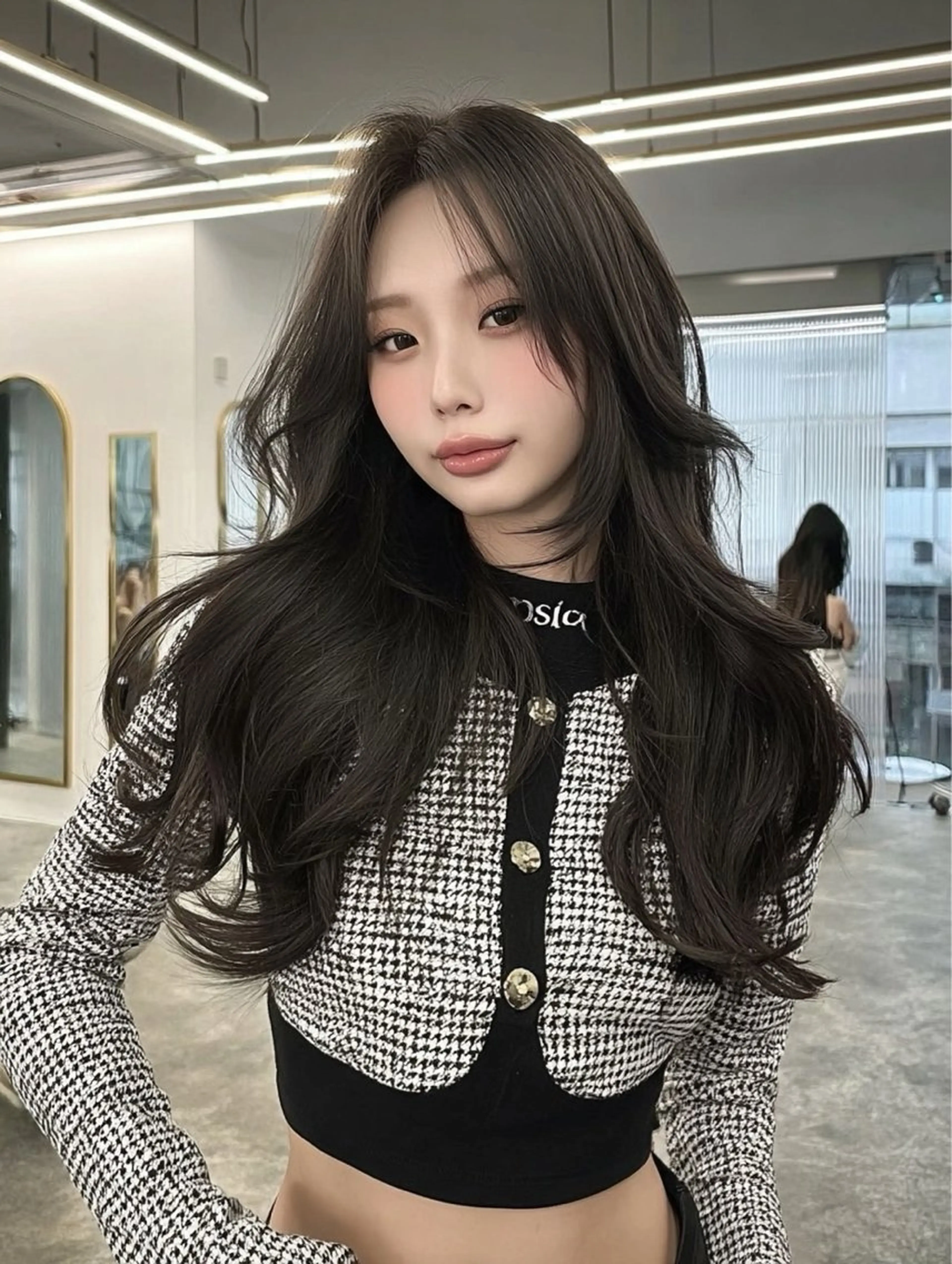 ロング カラー 切りっぱなしボブ ロングレイヤー ベージュカラー ブリーチ ケアブリーチ カット ヘアカラー トリートメント 似合わせカットカラー りおなのヘアスタイル