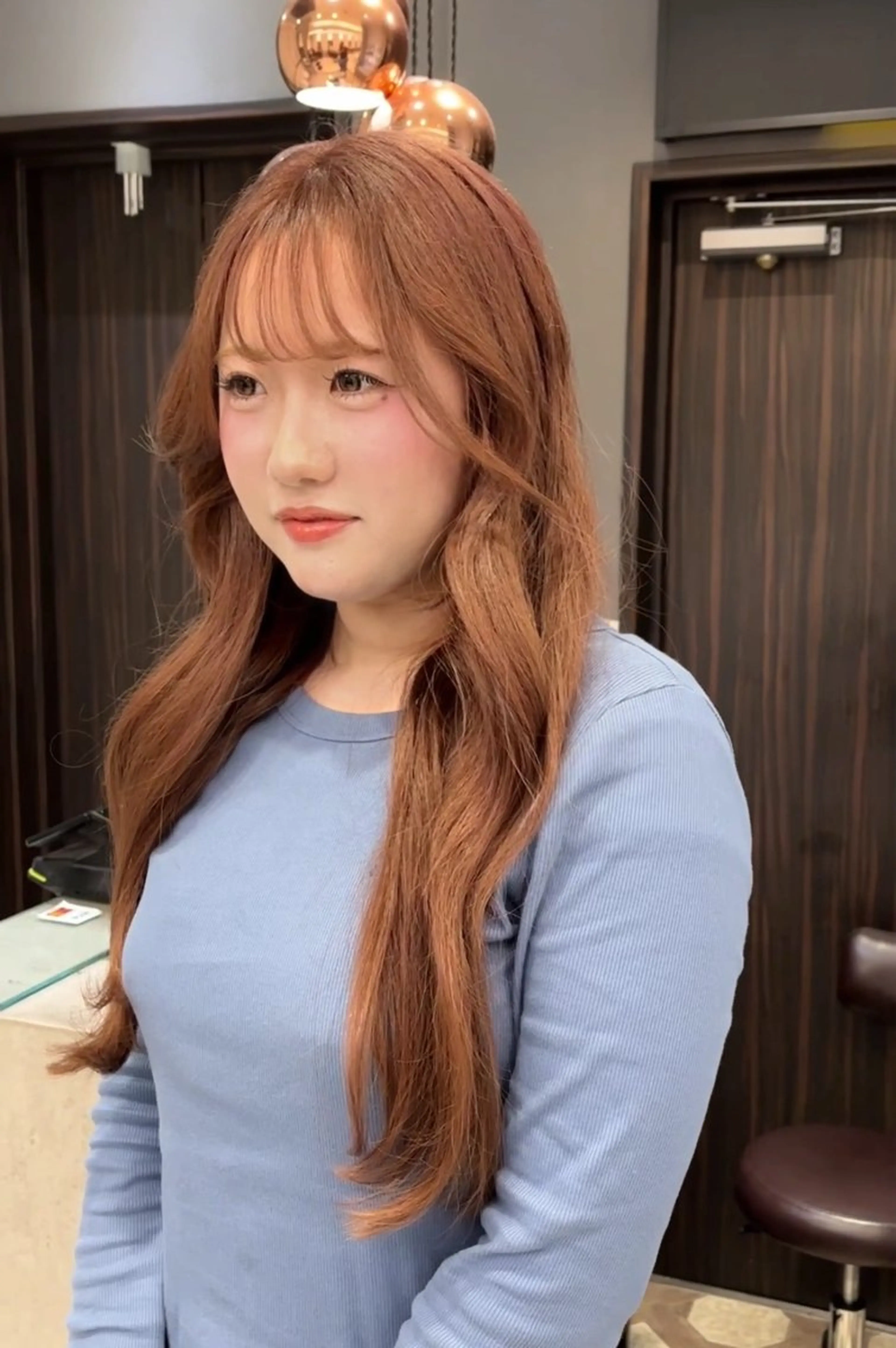 ロング ヘアカラー トリートメント ヘアセット 韓国ヘア/ブリーチ無 しWカラー/オリーブのヘアスタイル