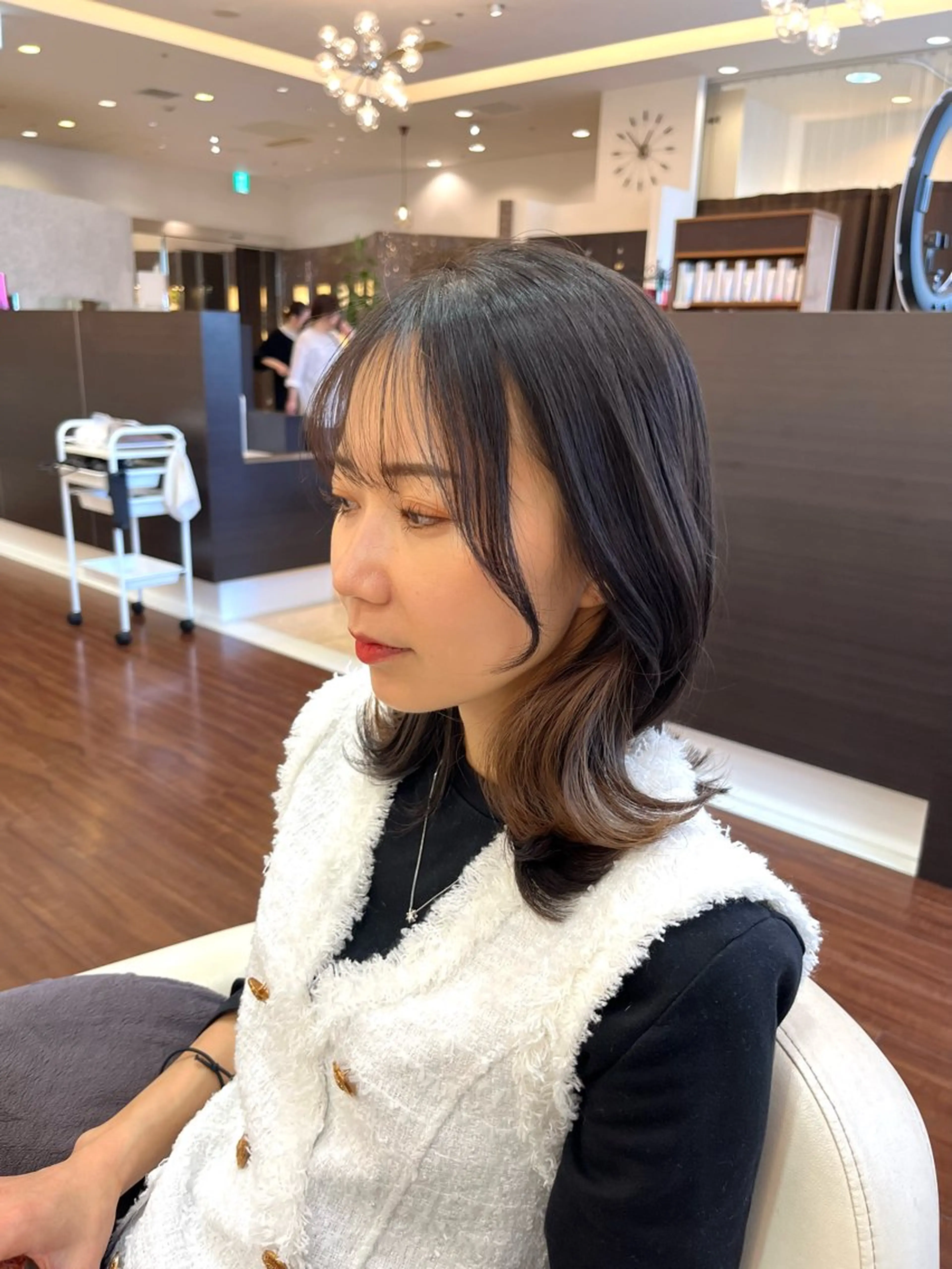 ミディアム ショートカット 🖤ikoiのヘアスタイル