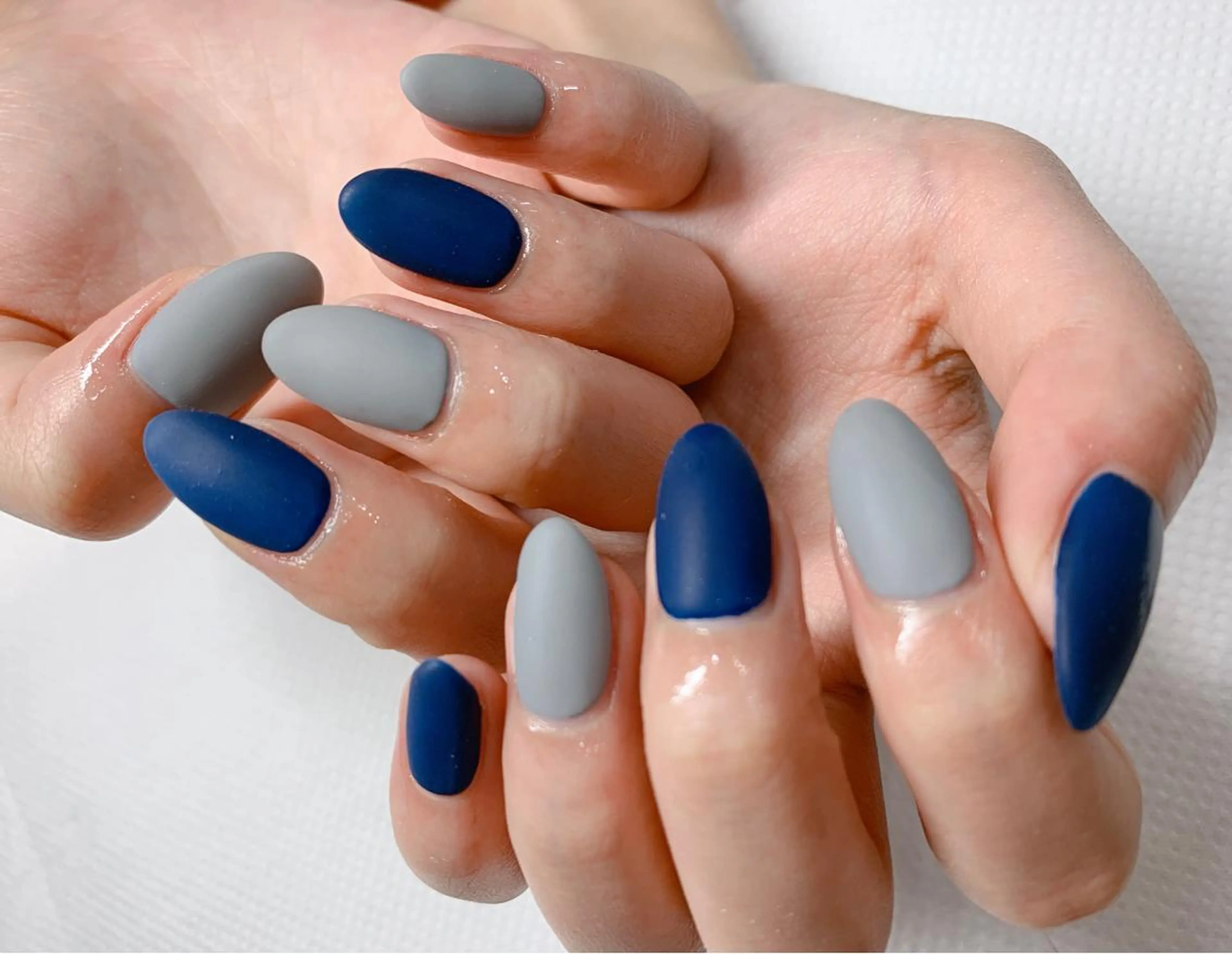 ネイル マットネイル ワンカラーネイル ガールネイルサロン所属・ガール ネイルサロンのネイルデザイン