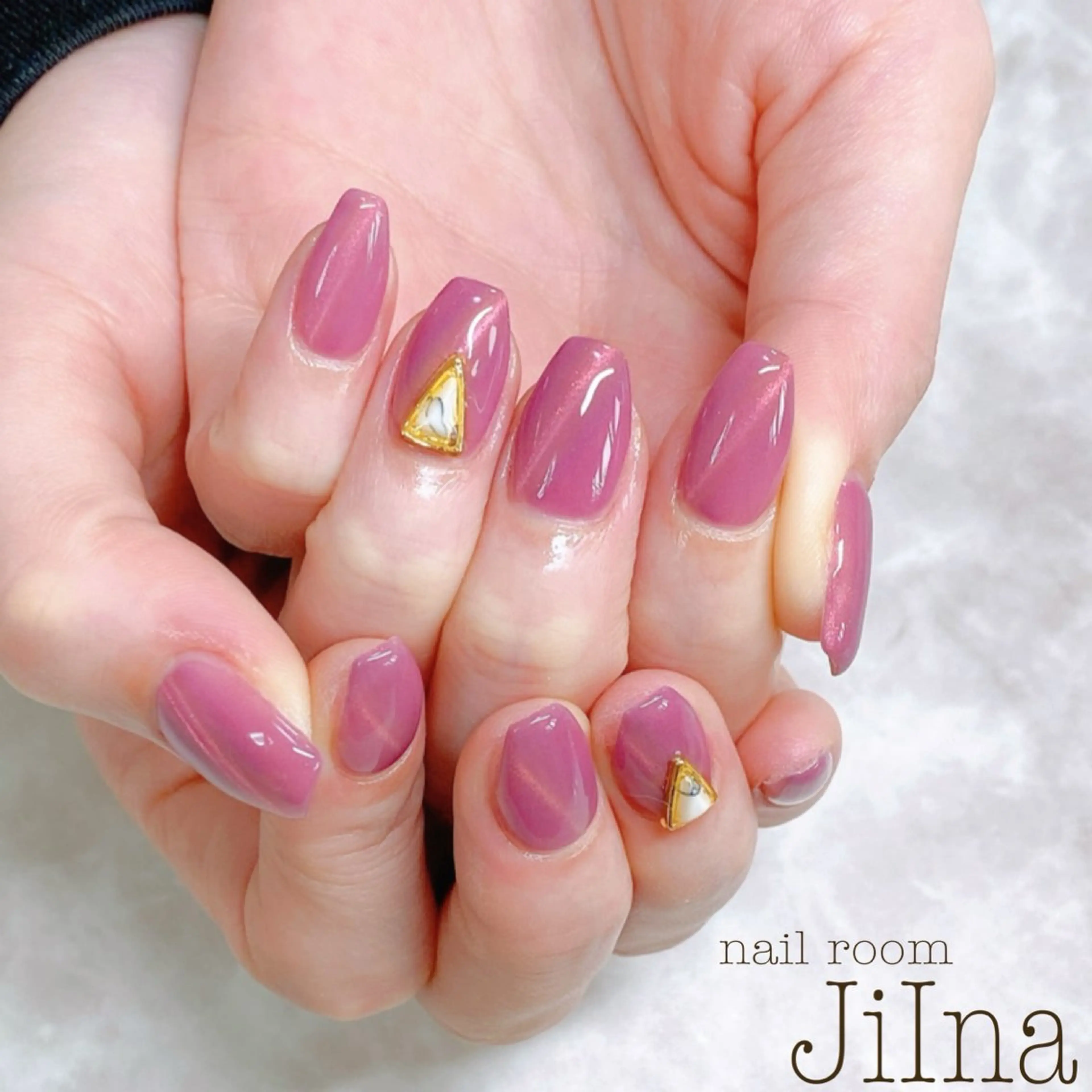 ネイル マグネットネイル JiIna nailのネイルデザイン