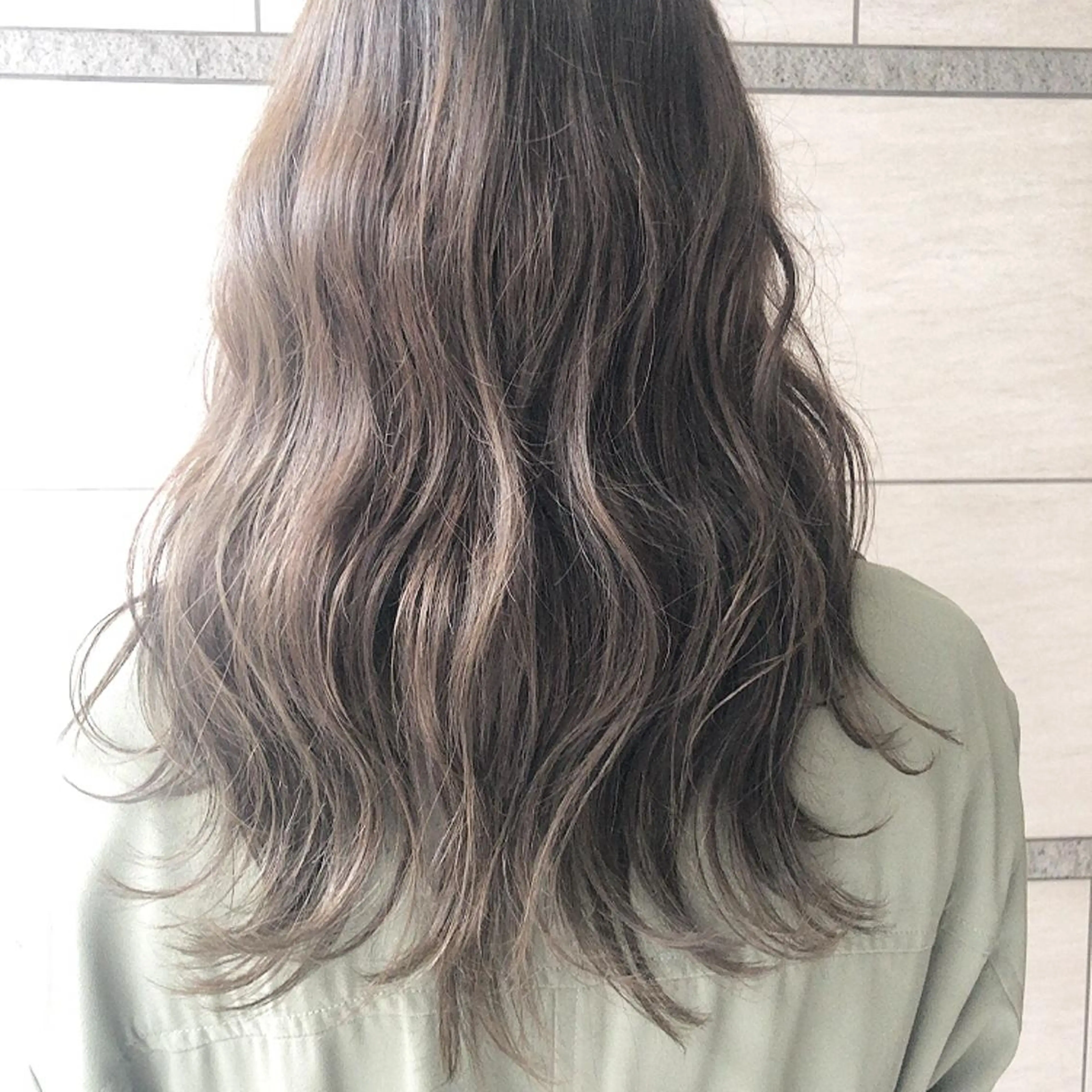 ミディアム カラー レイヤーカット 💚 nao💚のヘアスタイル