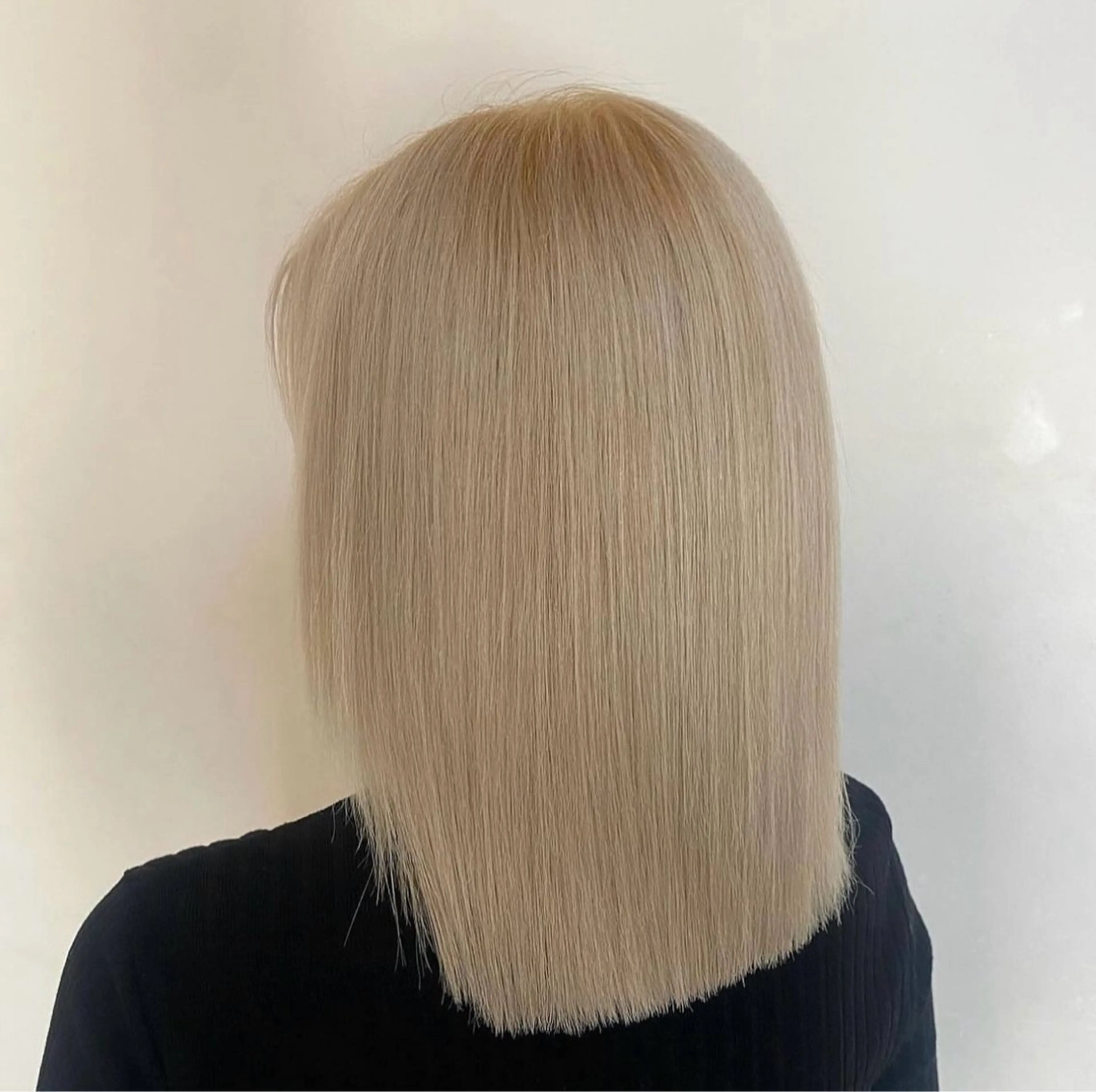 ミディアム カット ヘアカラー トリートメント Hana ハイトーン🕯🩰のヘアスタイル