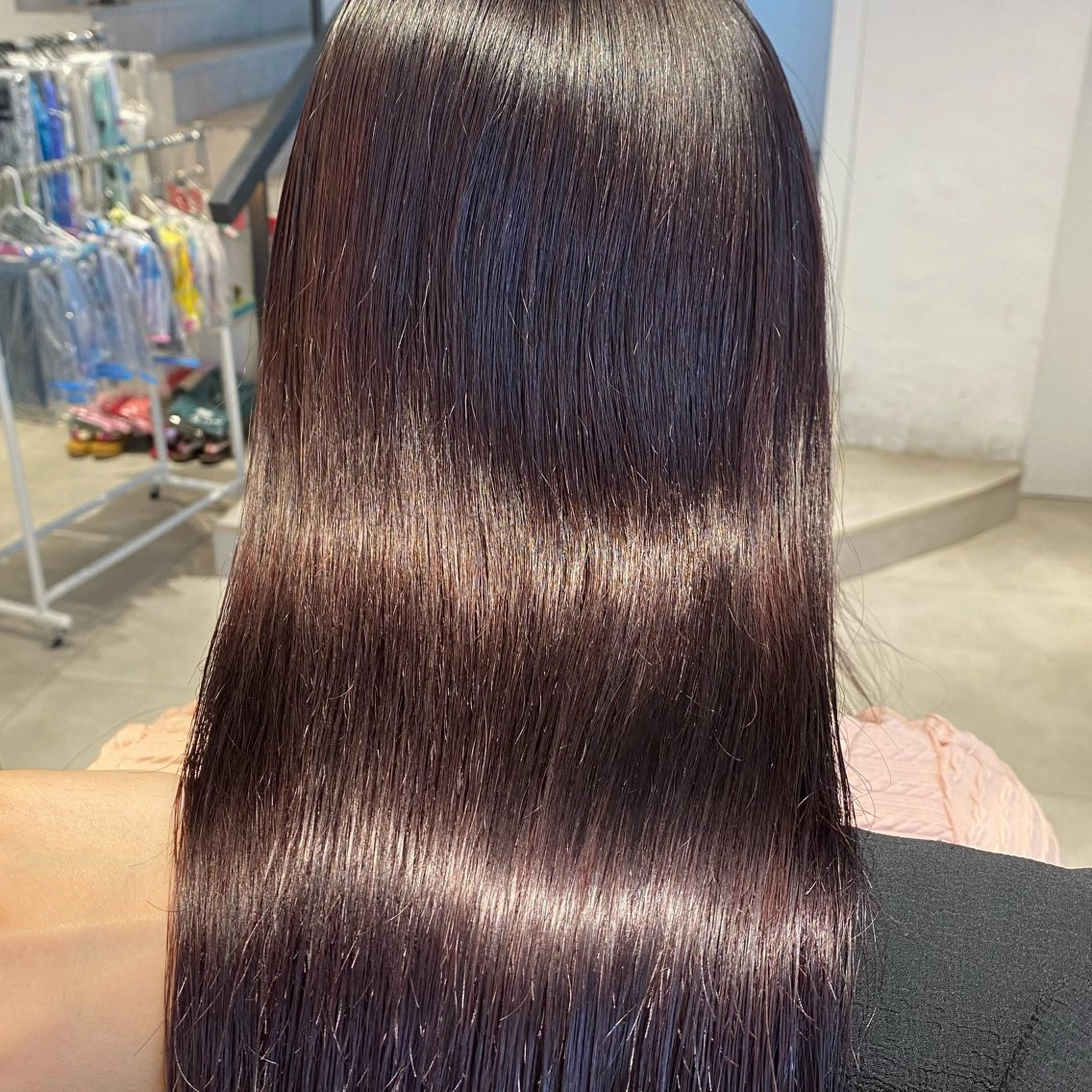 ロング カラー 酸性ストレート・ メンズ  三原 楊子のヘアスタイル