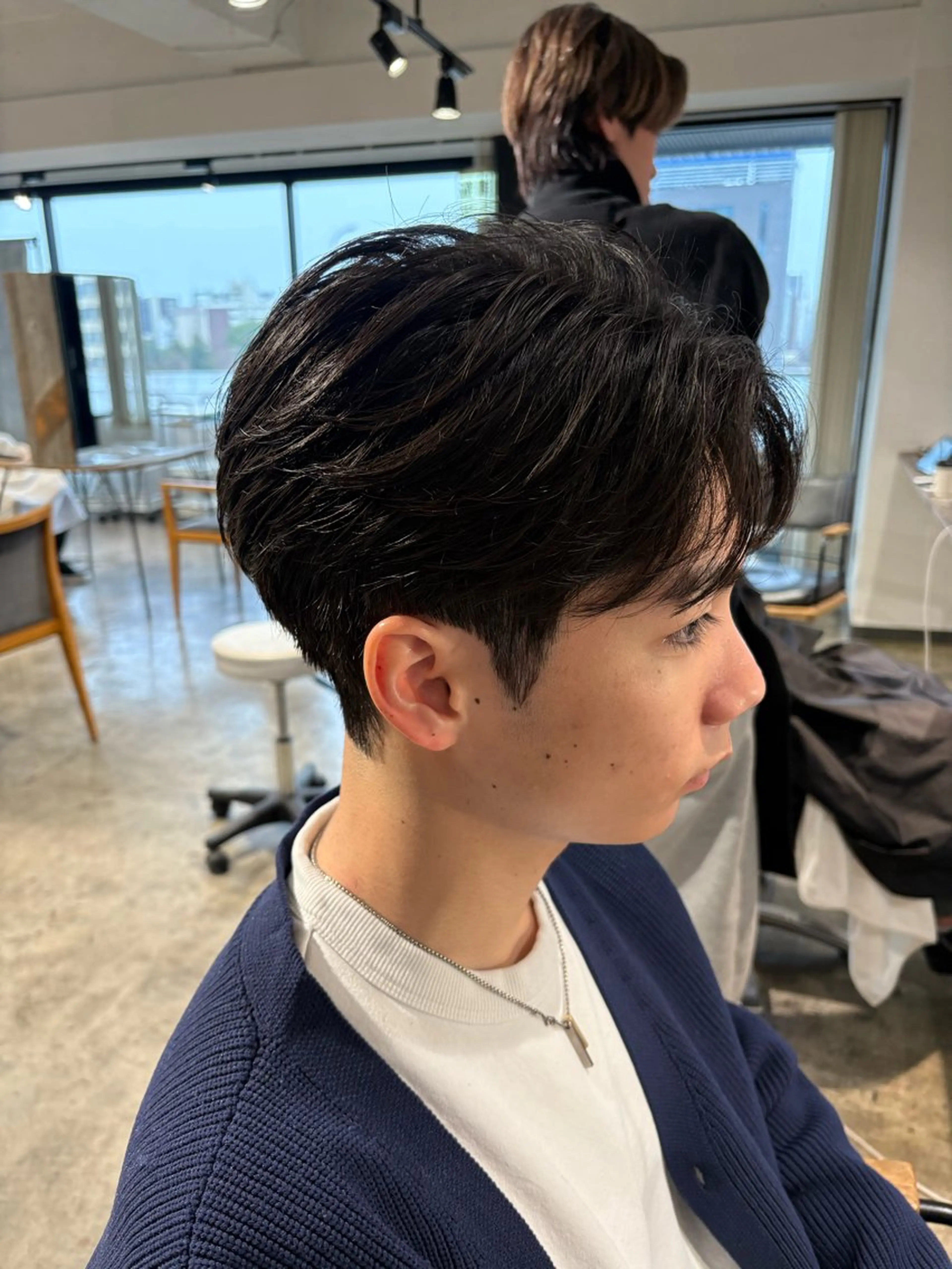 ショート パーマ メンズ センターパート ダウンパーマ フェザーパーマ カルマパーマ メンズ韓国風 カット パーマ トリートメント become men's hair 名駅店所属・名駅/フェザーパーマ 韓国ヘア/森岡のヘアスタイル