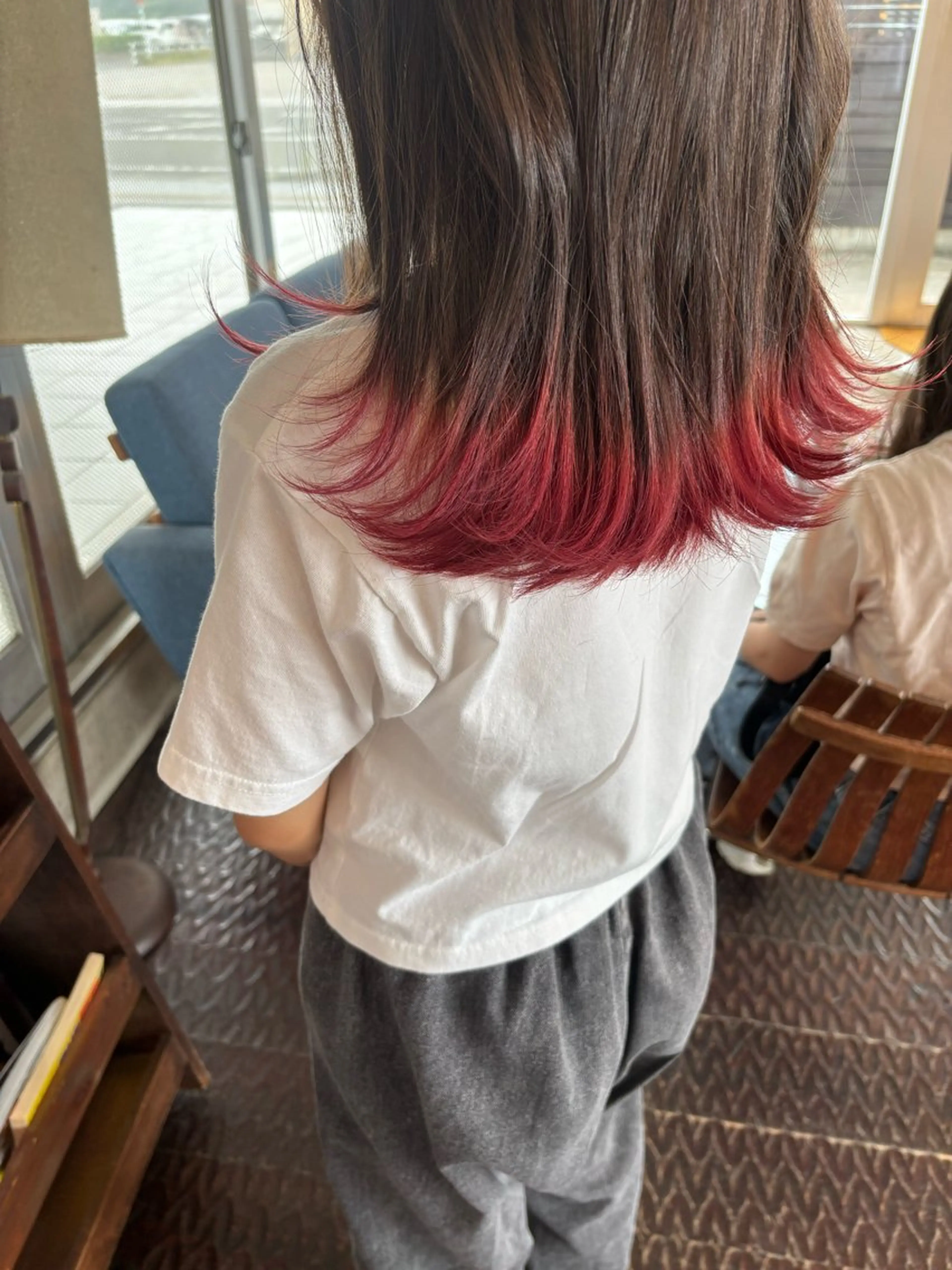 ミディアム カラー ブリーチ ボルドーカラー カット ヘアカラー TAKAHASHI REIKAのヘアスタイル