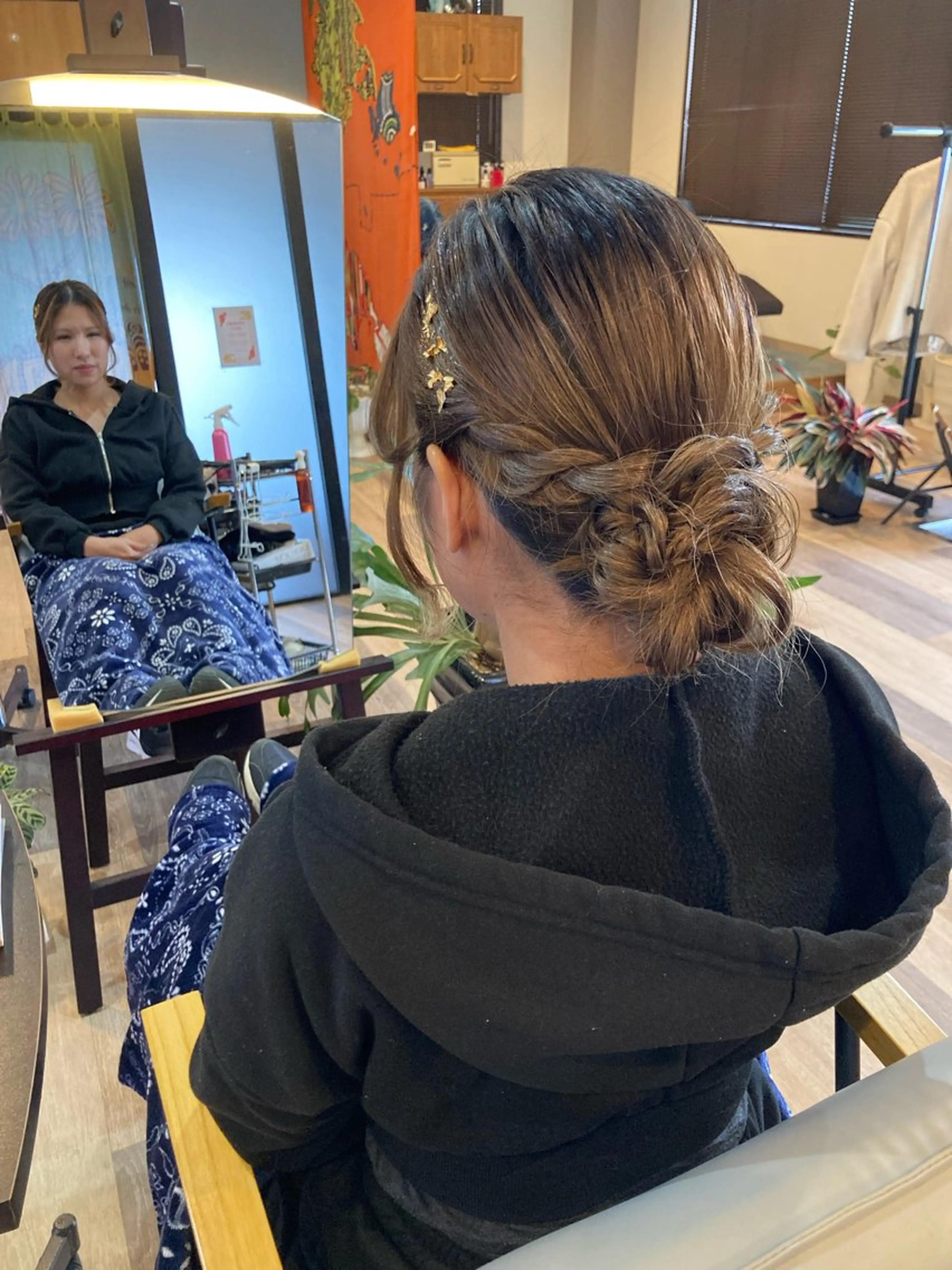 セミロング ヘアセット 中野 紹江のマツエク・マツパデザイン