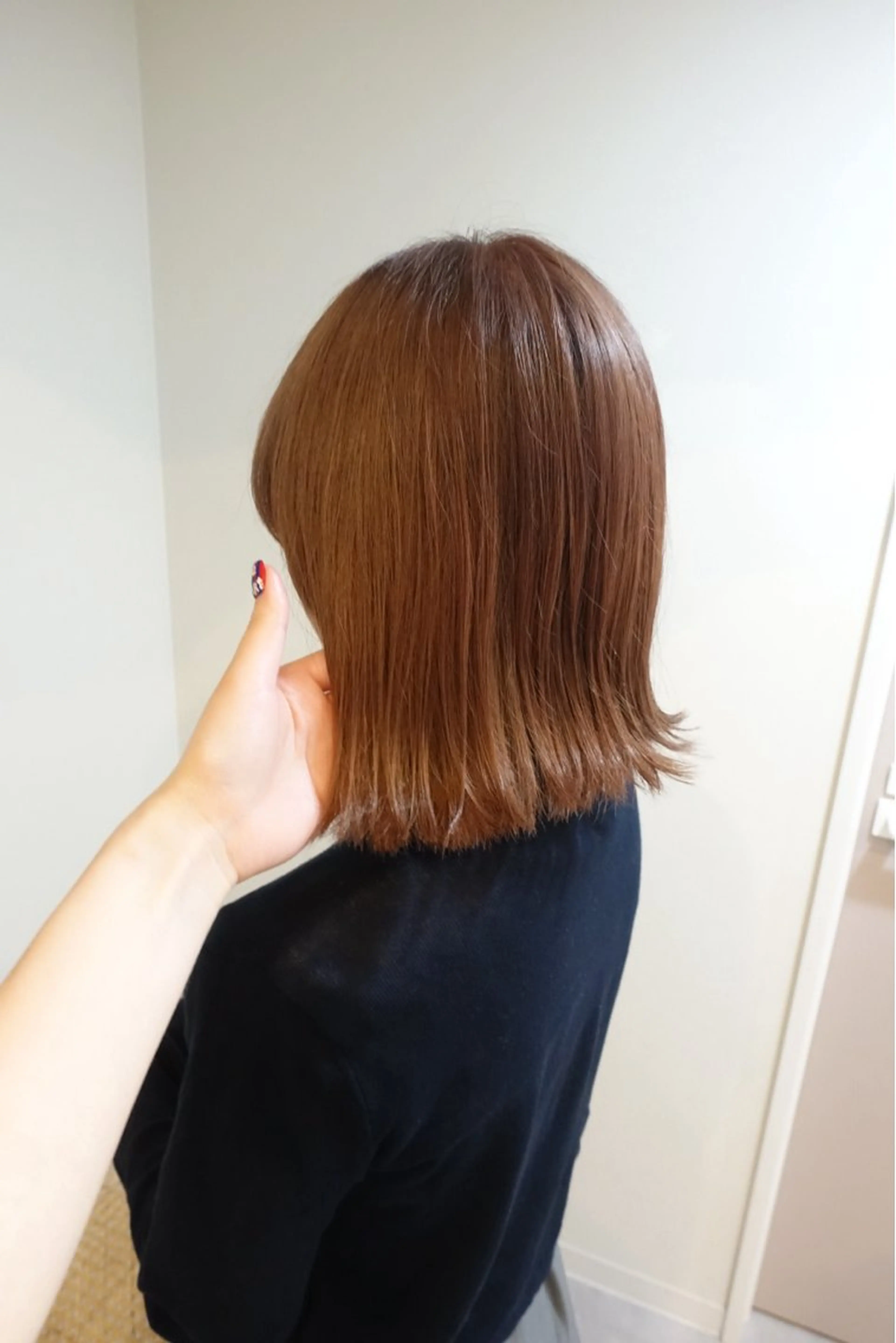 ショート カラー ブリーチ ブラウンカラー ダブルカラー ミルクティーブラウン ブリーチなしカラー カット ヘアカラー 🩵izu 🩵のヘアスタイル