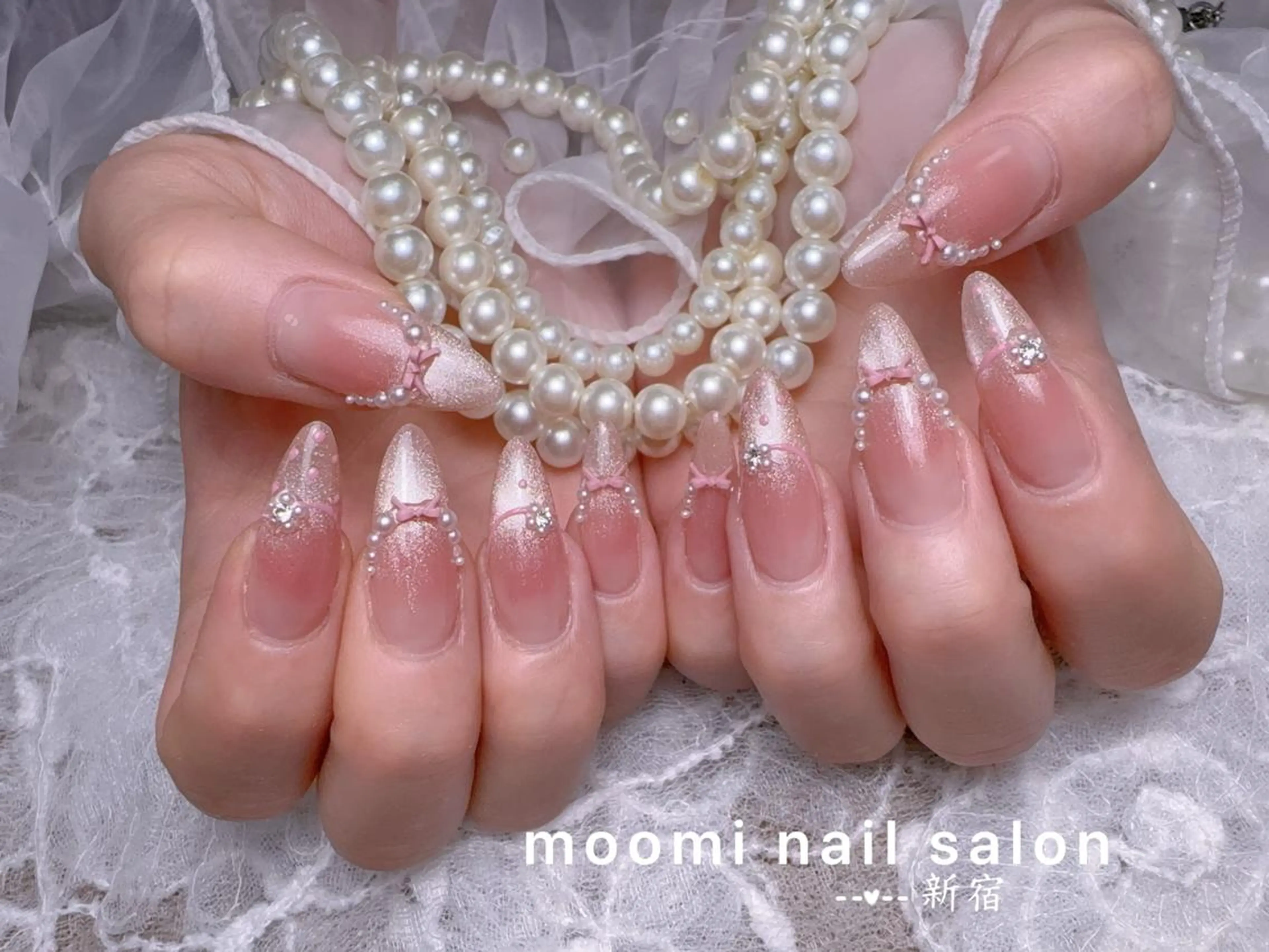 セミロング ハンドネイル Moomi nail salonのネイルデザイン