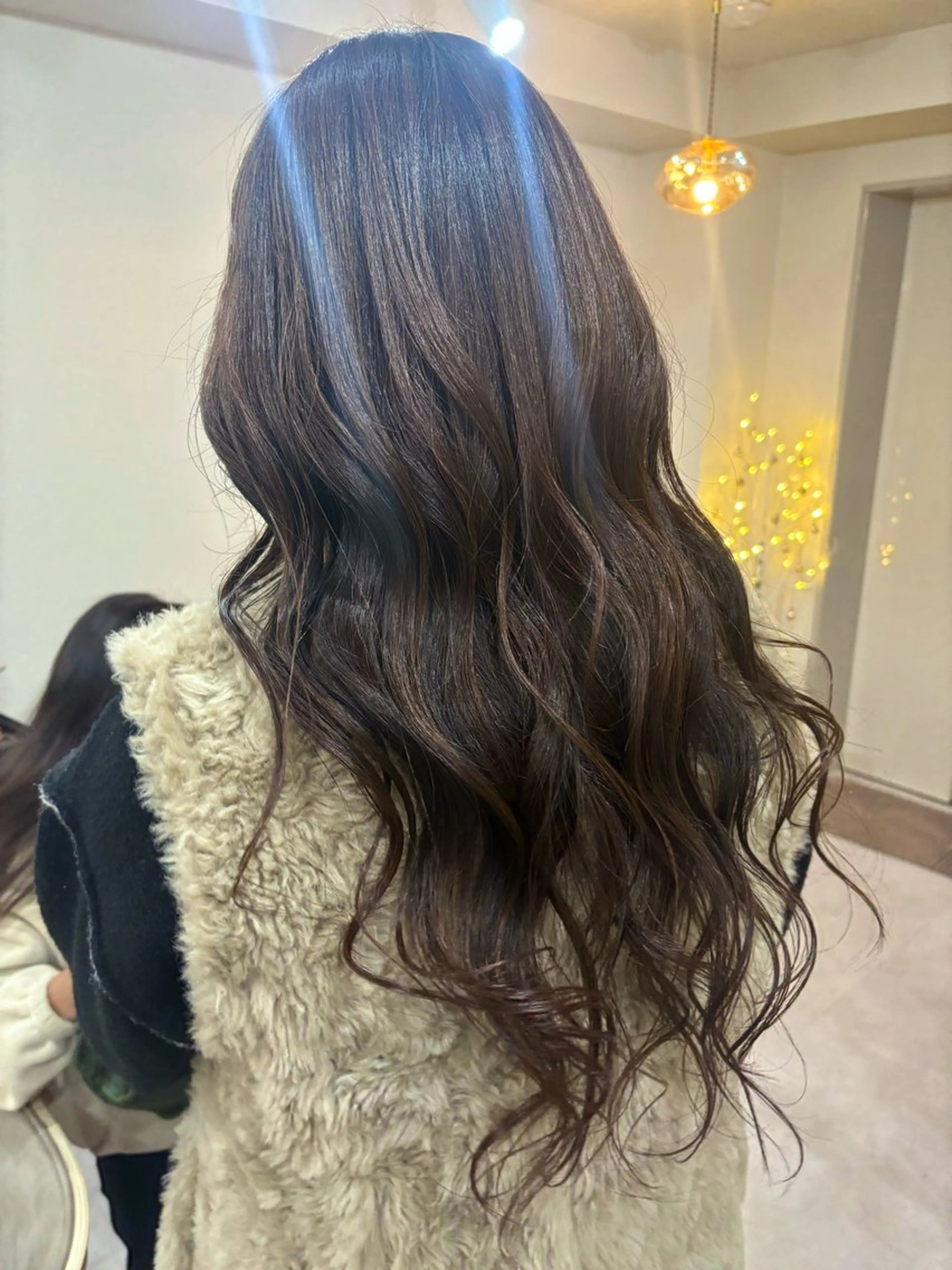 ロング カラー ブラウンカラー チョコレートブラウン icie所属・大阪ヴィーガンサロン KANAKOのヘアスタイル