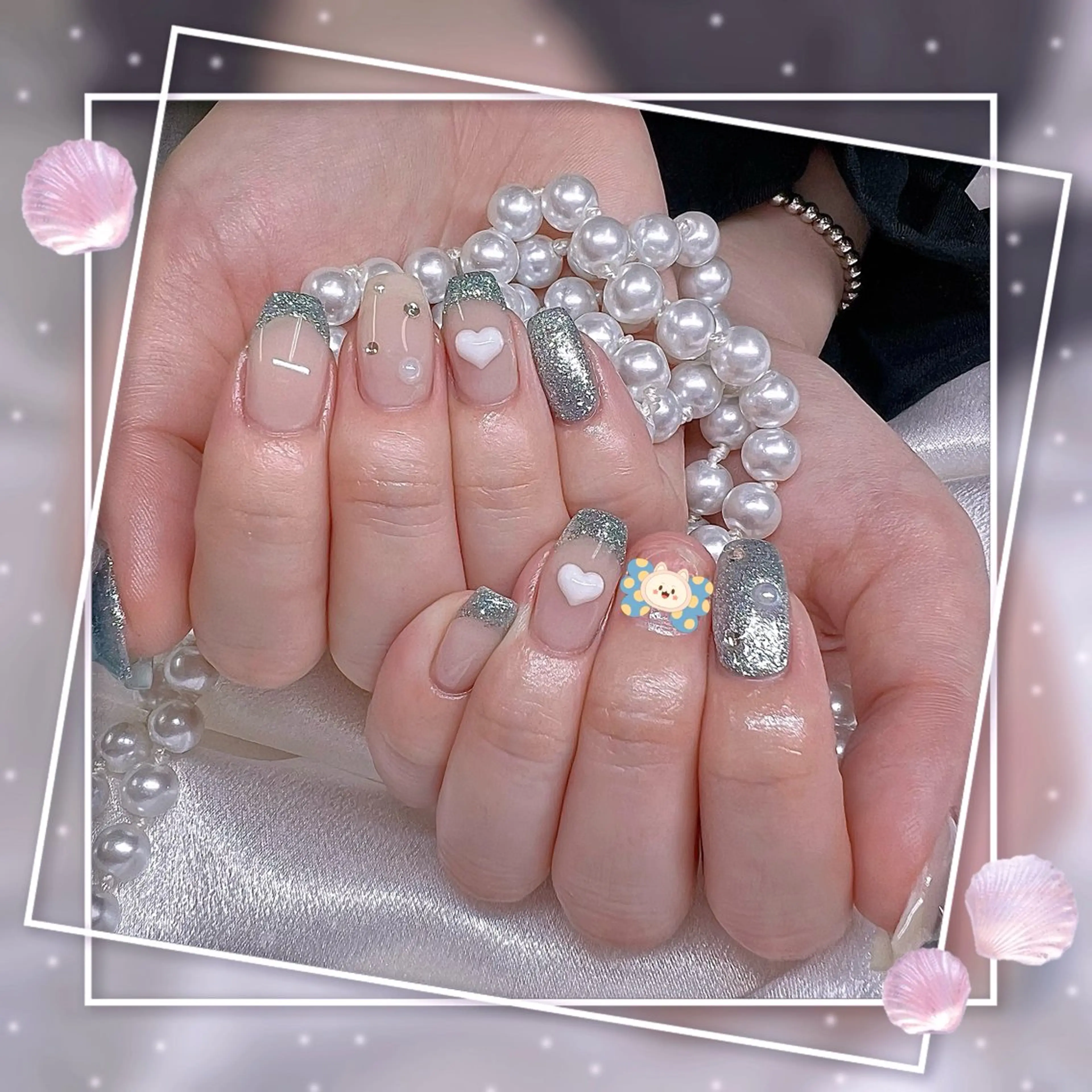 ネイル フレンチネイル グラデーション キラキラネイル 韓国ネイル マグネットネイル ハンドネイル ハンドケア Chill Nailsalonのネイルデザイン