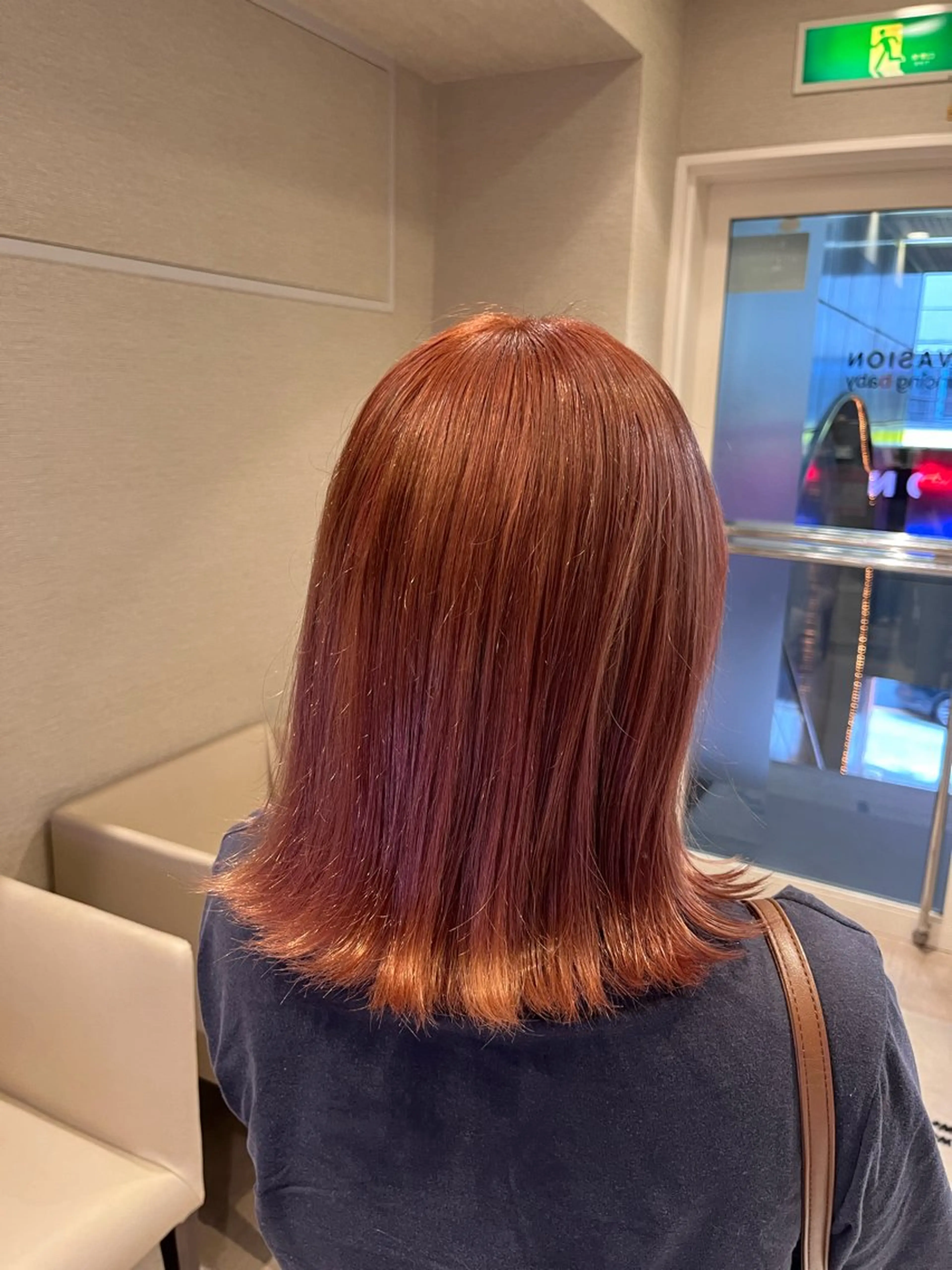 セミロング カラー オレンジ ピンクカラー ヘアカラー dogstar小林諒 レイヤー/パーマのヘアスタイル