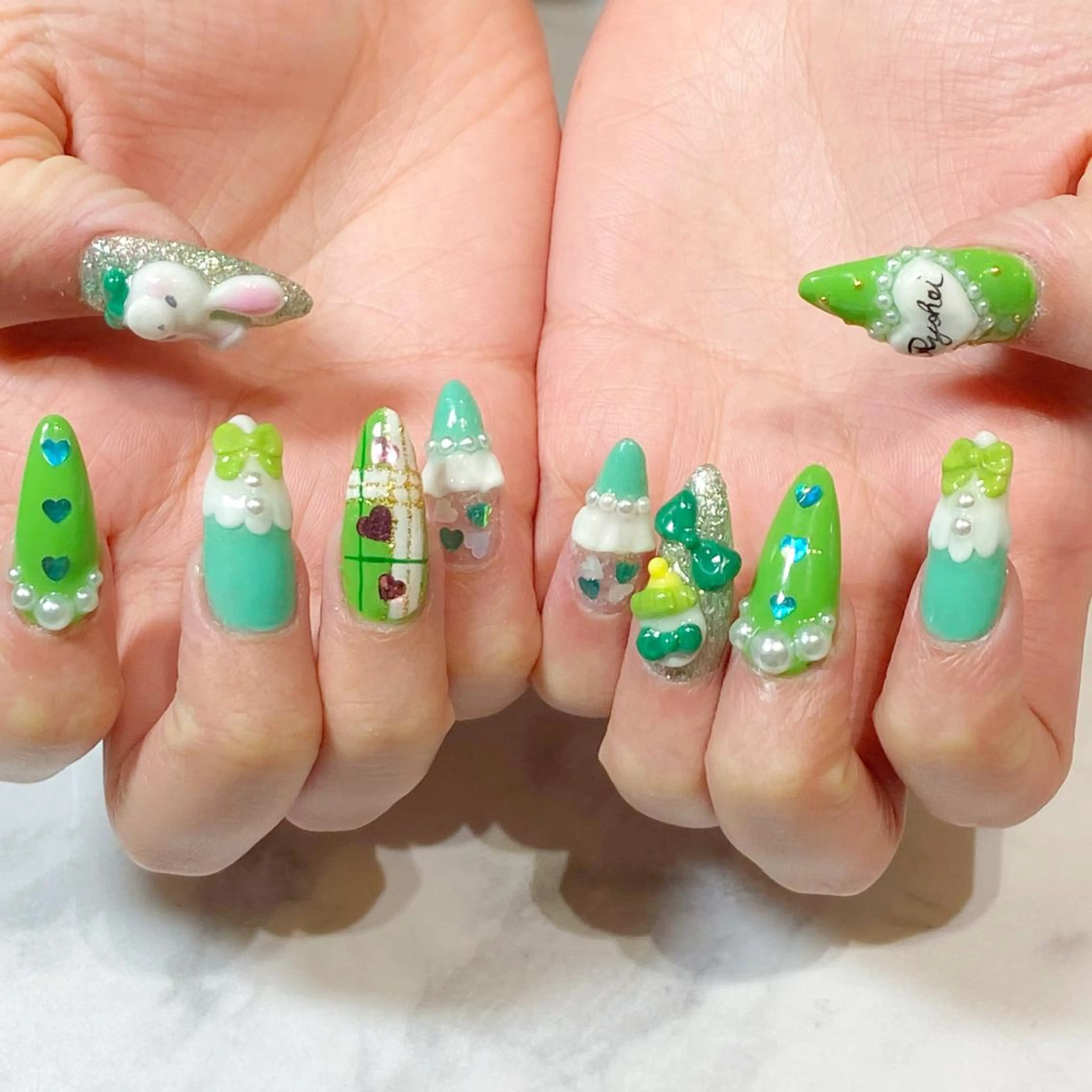 ネイル アートネイル ハンドネイル YUN 💅のネイルデザイン