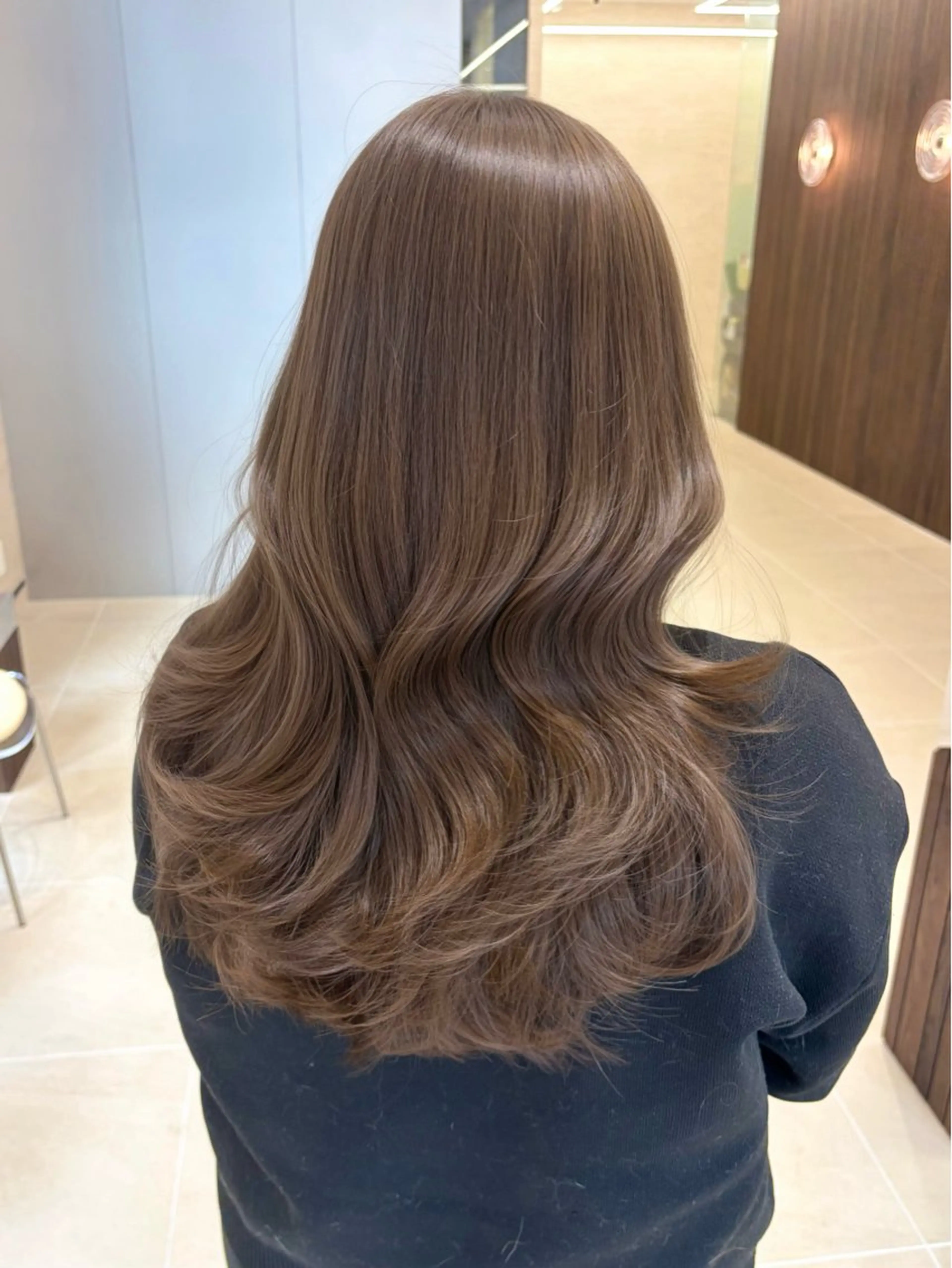 ロング カラー 透明感カラー レイヤーカット ヘアカラー トリートメント PULSE yokohama所属・横浜駅/韓国レイヤー カット/髪質改善のヘアスタイル